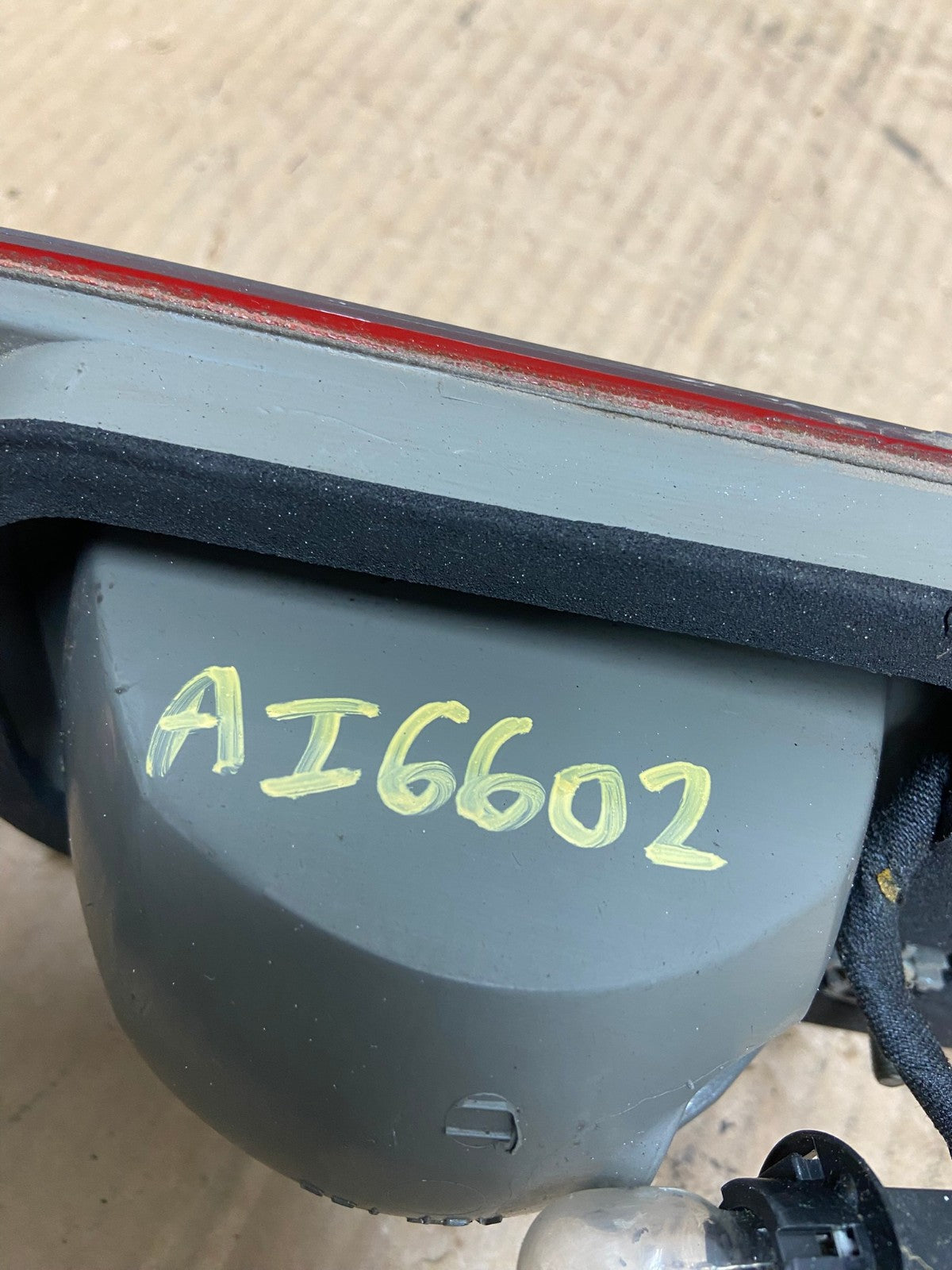 1997 1998 1999 Toyota Camry Tail Light Inner Left Driver LH Inner AI6602 LK6