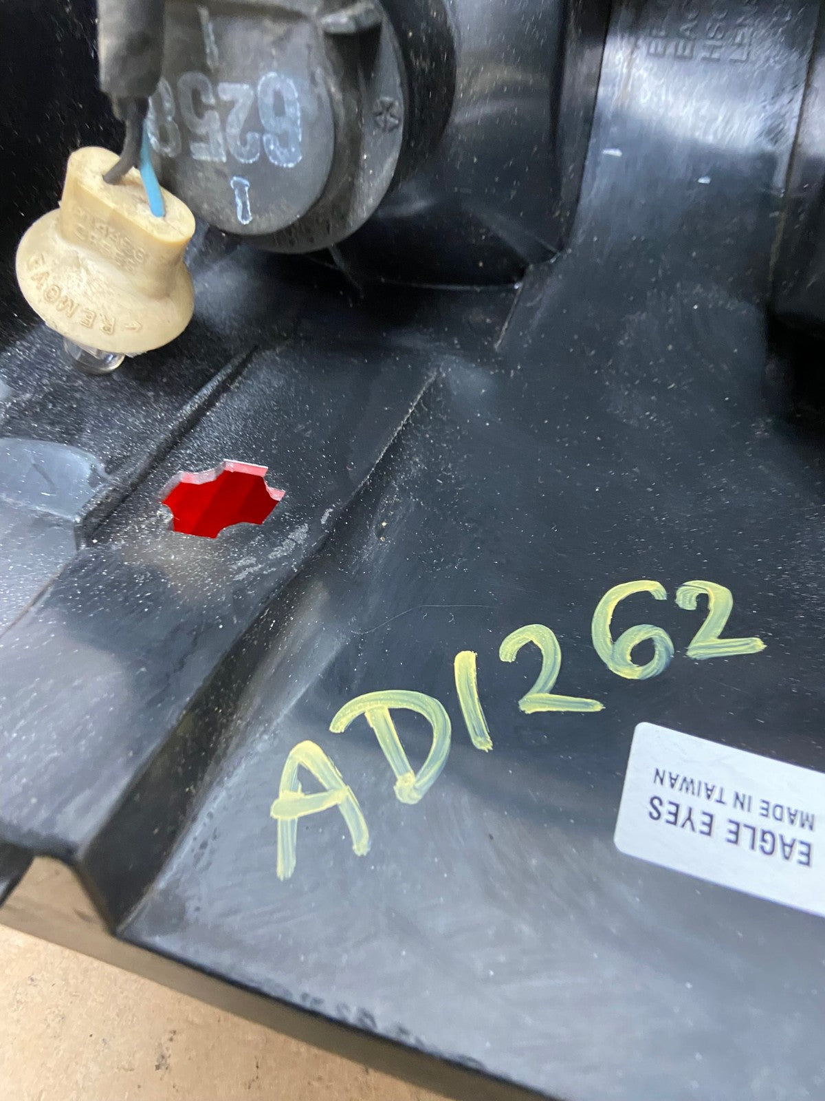1993-1998 Jeep Grand Cherokee ZJ Right Passenger Rh Tail Light DEP AD1262 LK7