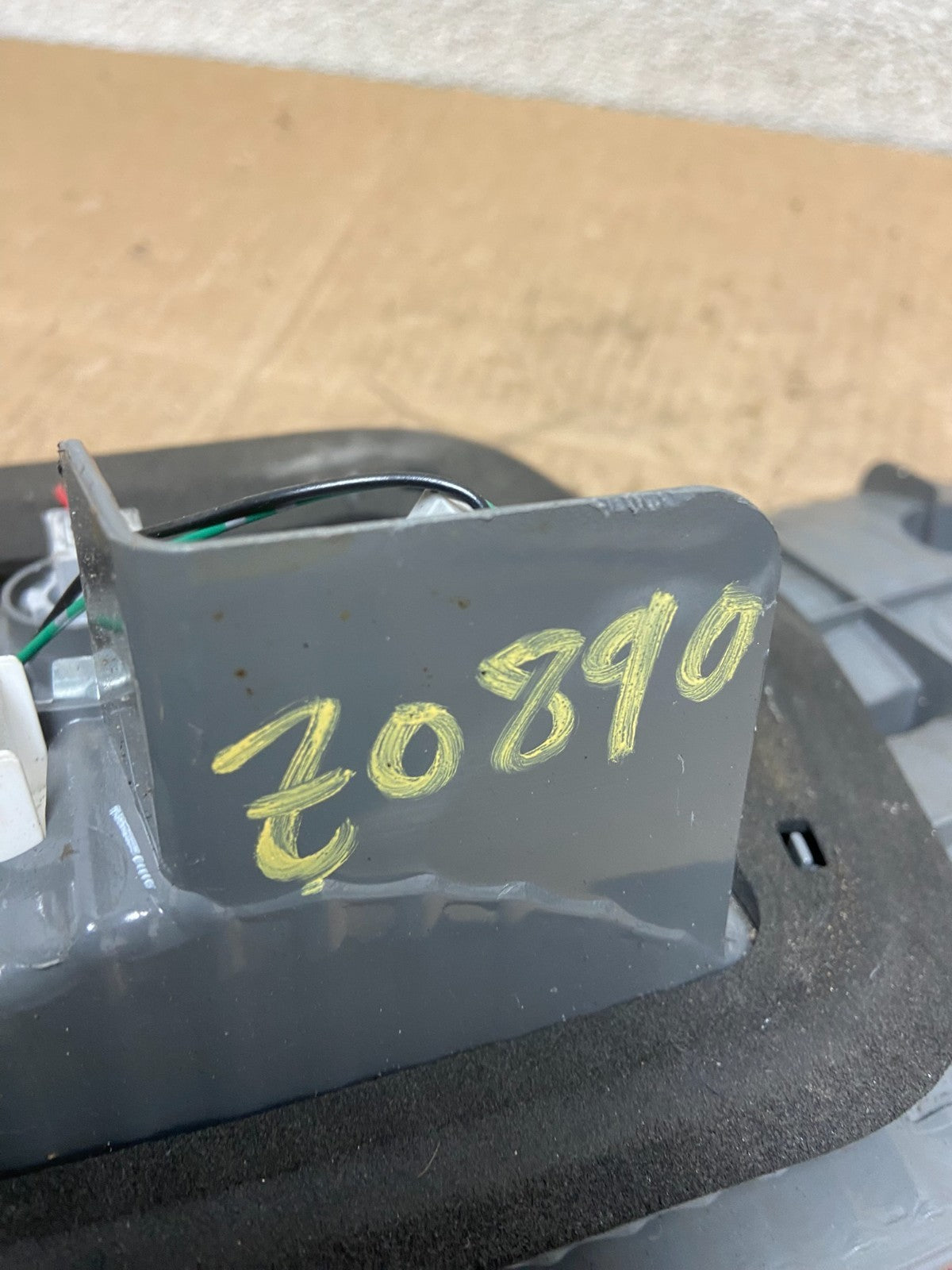 2005 Honda Accord Sedan Right Passenger Inner Tail Light OEM Z0890 DW7