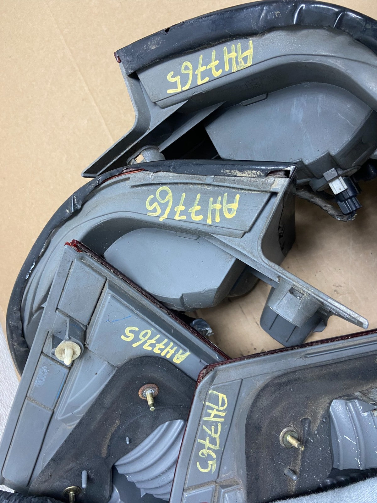 2005 2006 2007 Honda Odyssey Left+Right Side Tail Lights AH7765 DW11