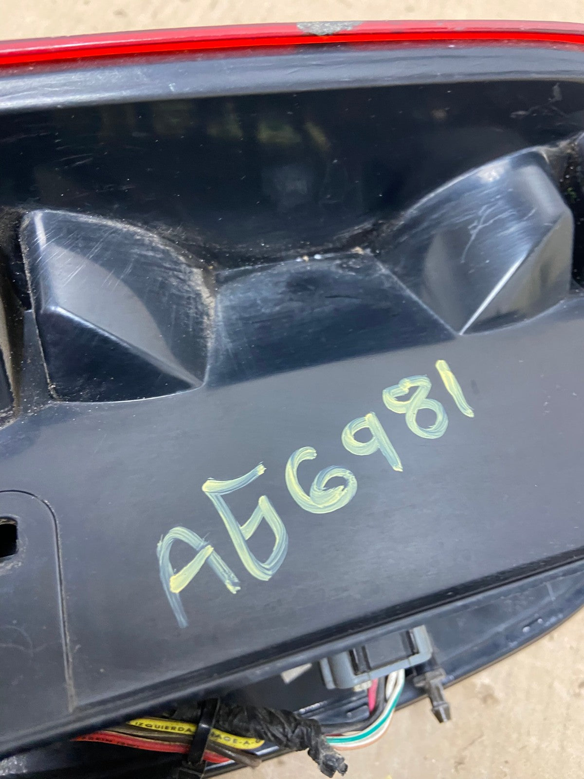 2005 2006 2007 Jeep Liberty Left Driver Lh Side Tail Light AG6981 LK8