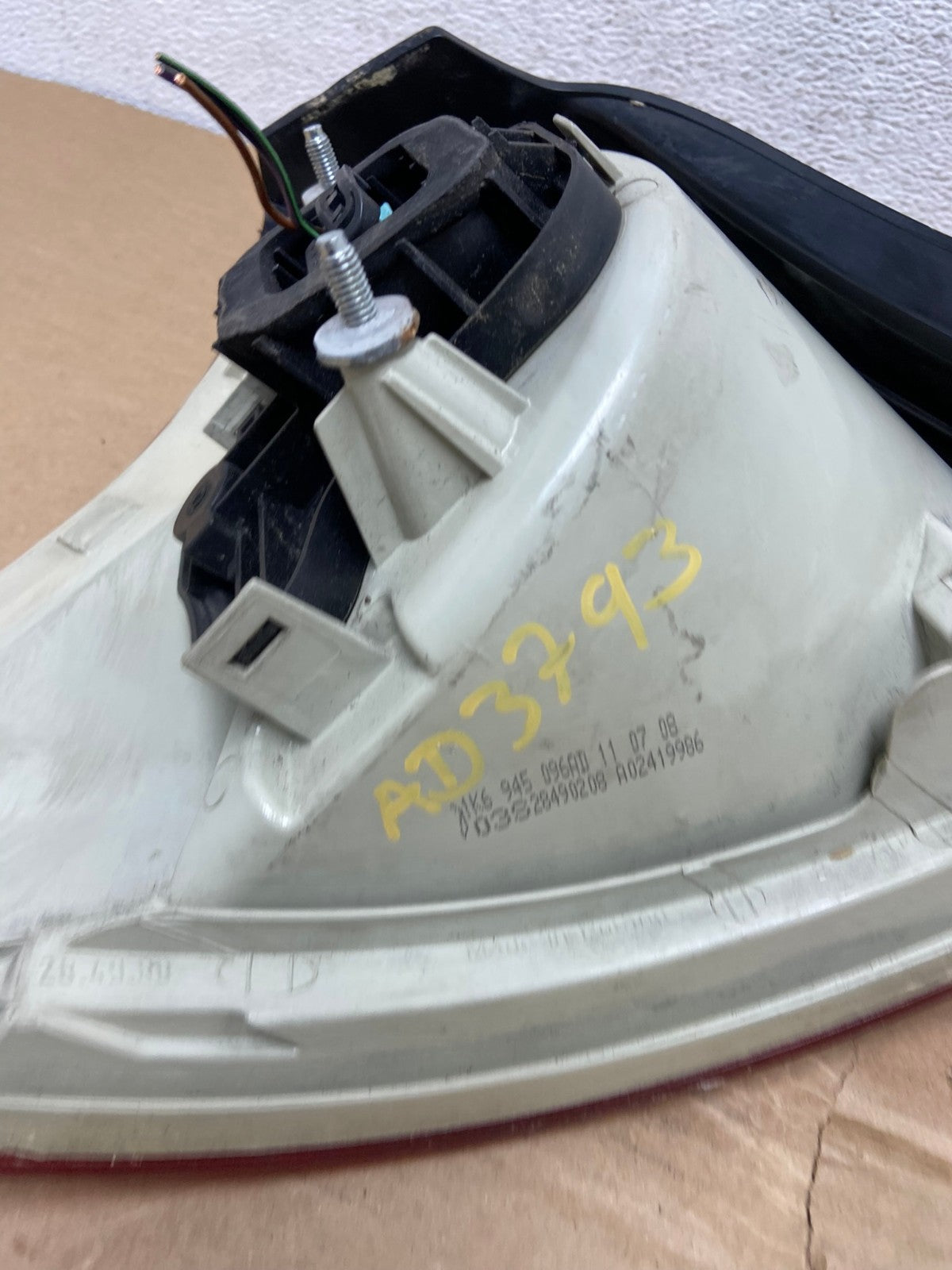2006 2007 2008 Volkswagen Golf MK5 5 Right Passenger Tail Light AD3793 LK6