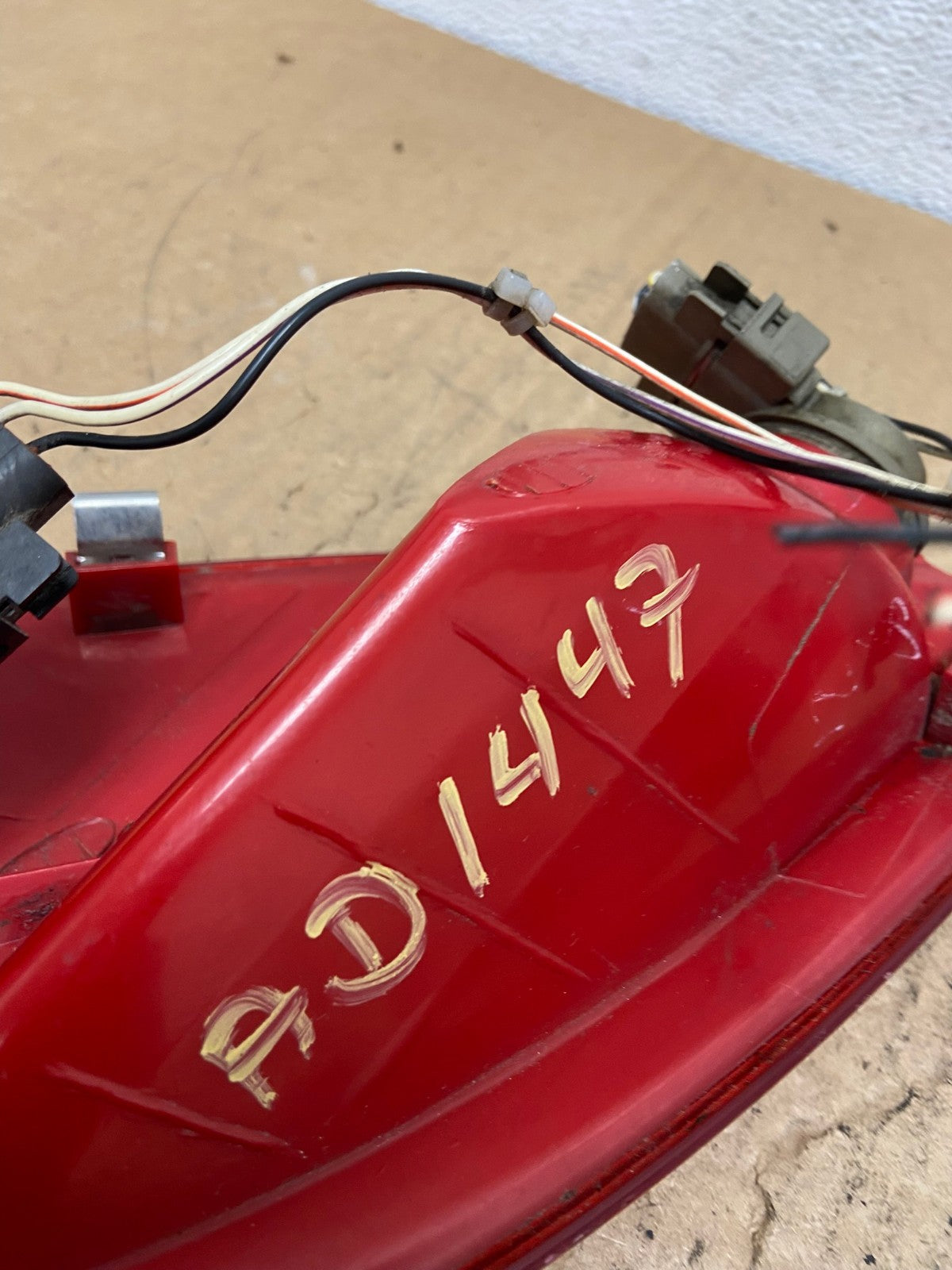 2006 to 2010 Chrysler PT Cruiser Right Passenger RH Tail Light AD1447 LK8