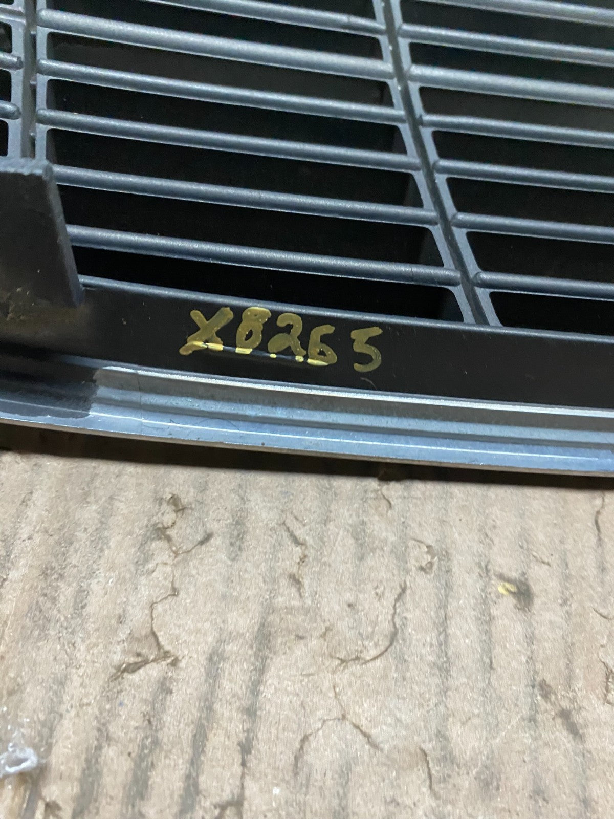 1995 1996 1997 Toyota Avalon Front Upper Grill Grille OEM X8265 DG8