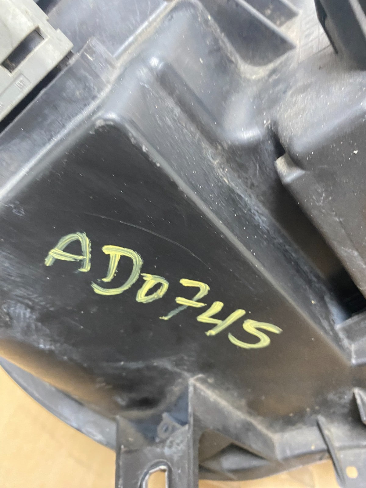 2014 to 2017 Mercedes Sprinter Headlight Left Driver LH Halogen AD0745 DW11