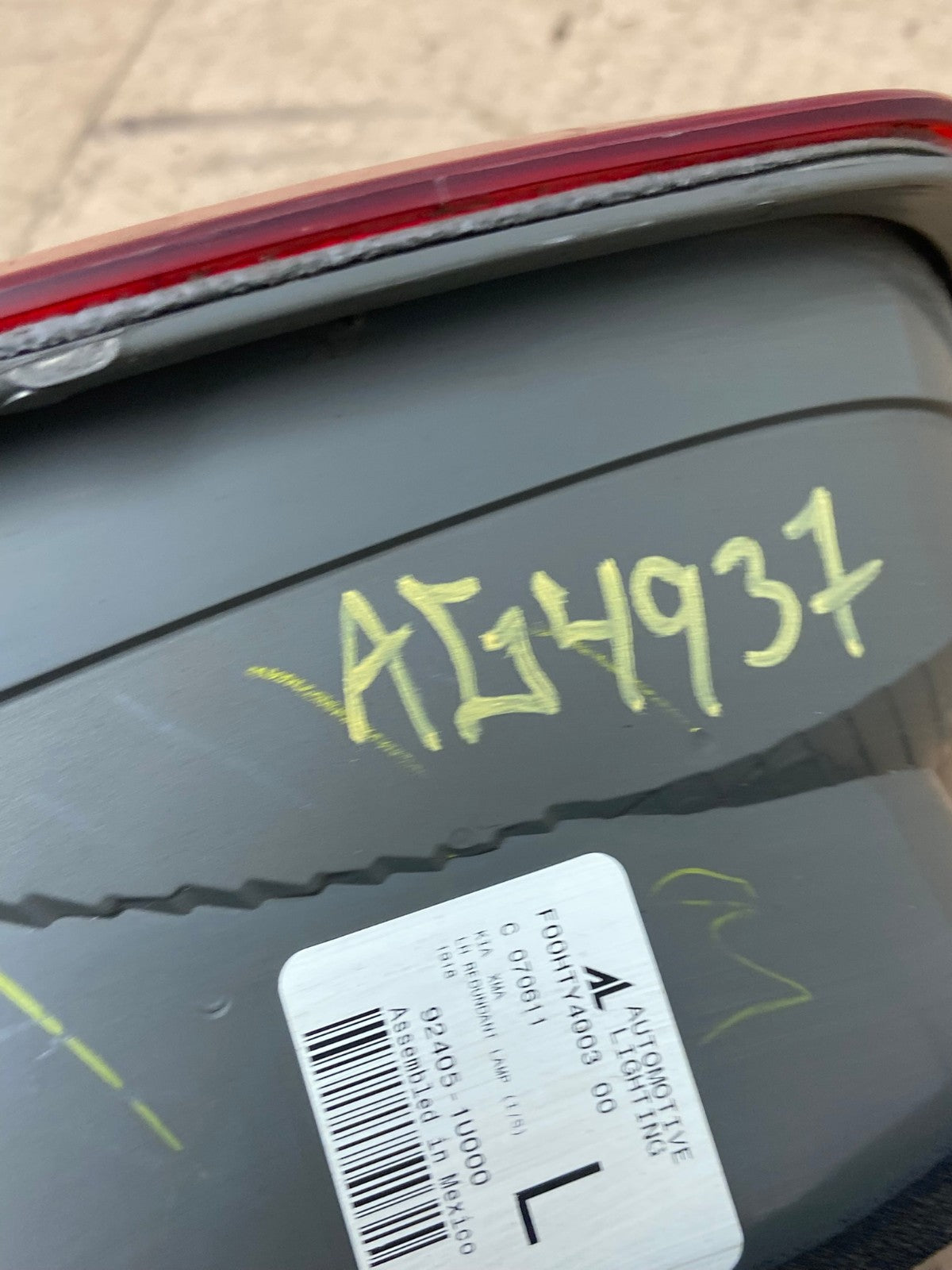 2011 2012 2013 Kia Sorento Left Driver Lh Inner Tail Light AG4937 LK7