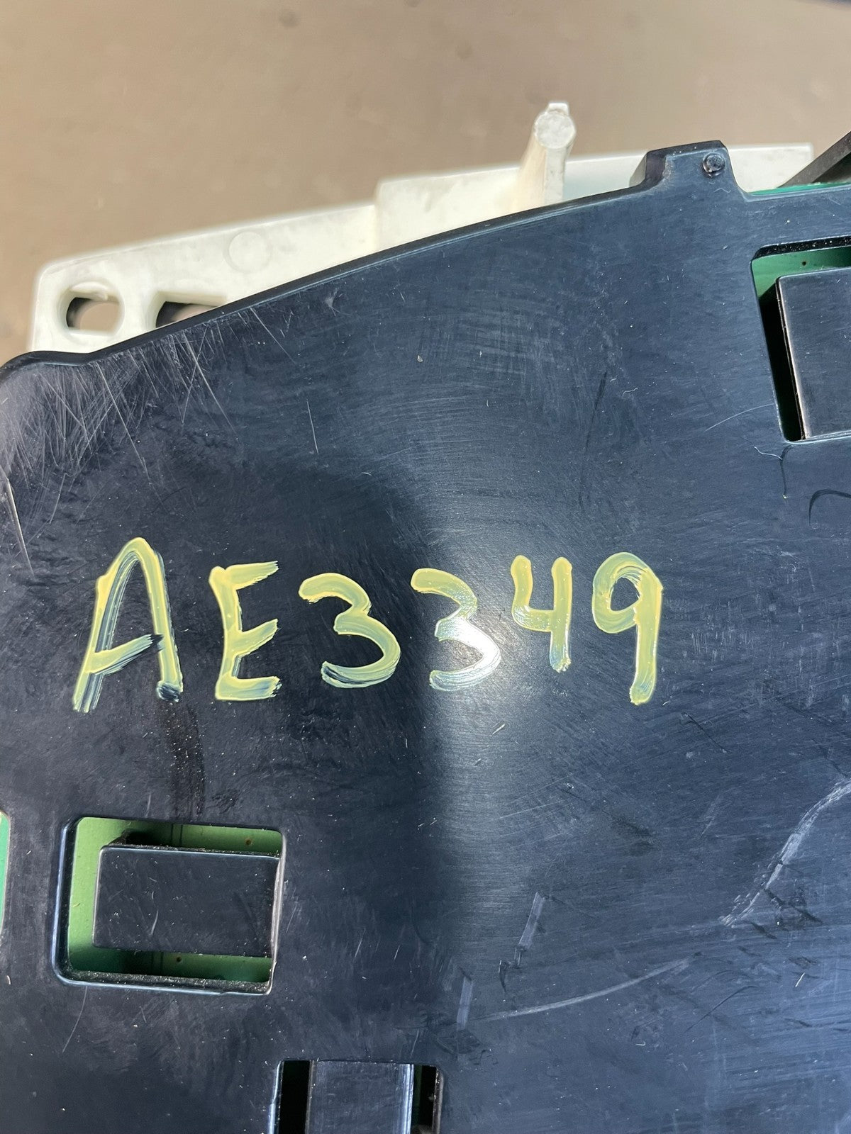 2004 to 2007 Chevrolet Express Speedometer Cluster Gauge AE3349 DG10