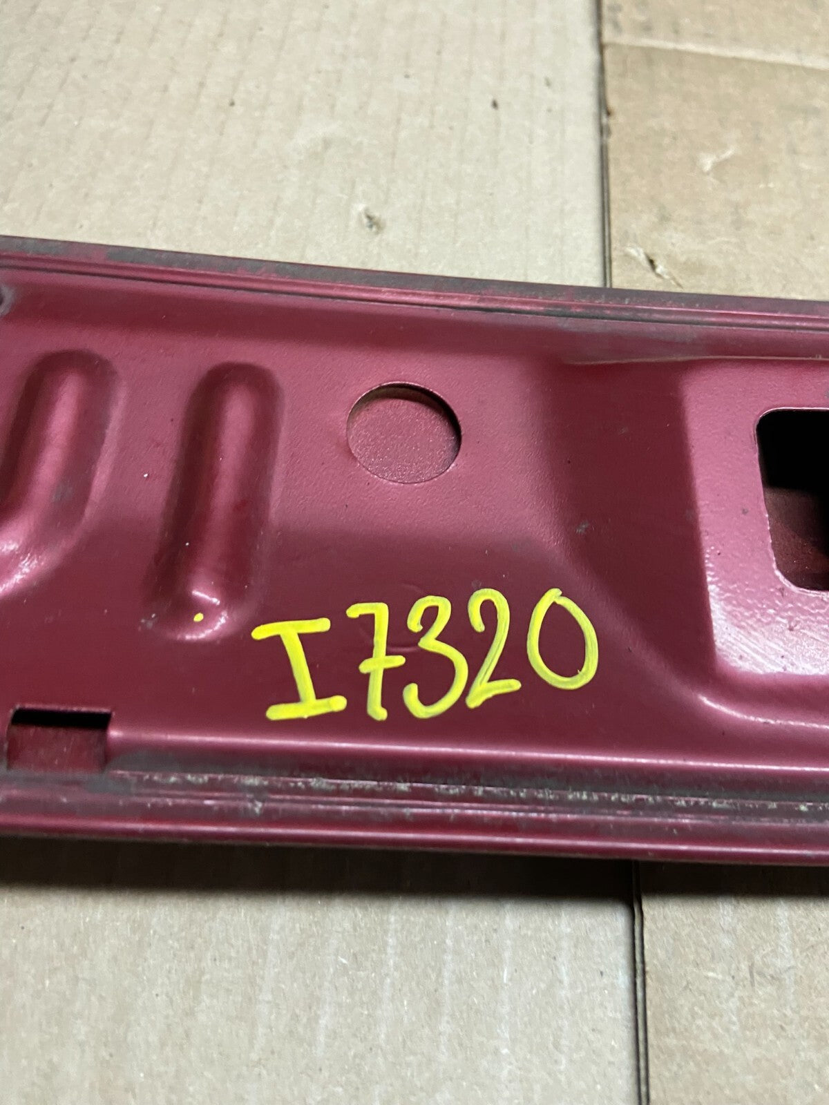 2008 to 2012 Kia Sedona Rear Right Quarter Rail Cover Moulding Trim OEM I73207