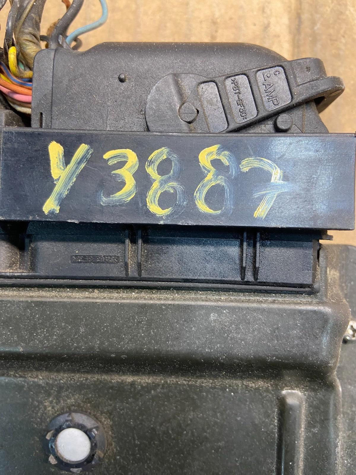 2004 Nissan Armada 5.6L Engine Control Unit ECU ECM Module Y3887 DG5