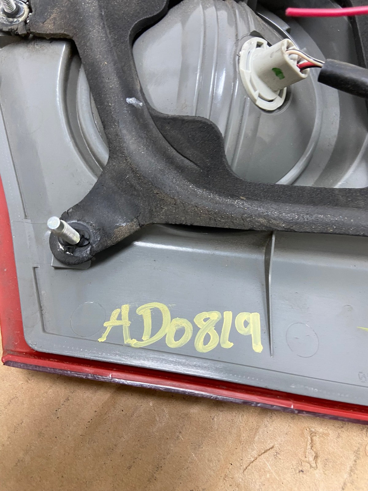 2006 to 2010 Toyota Sienna Right Passenger Rh Inner Tail Light AD0819 LK7