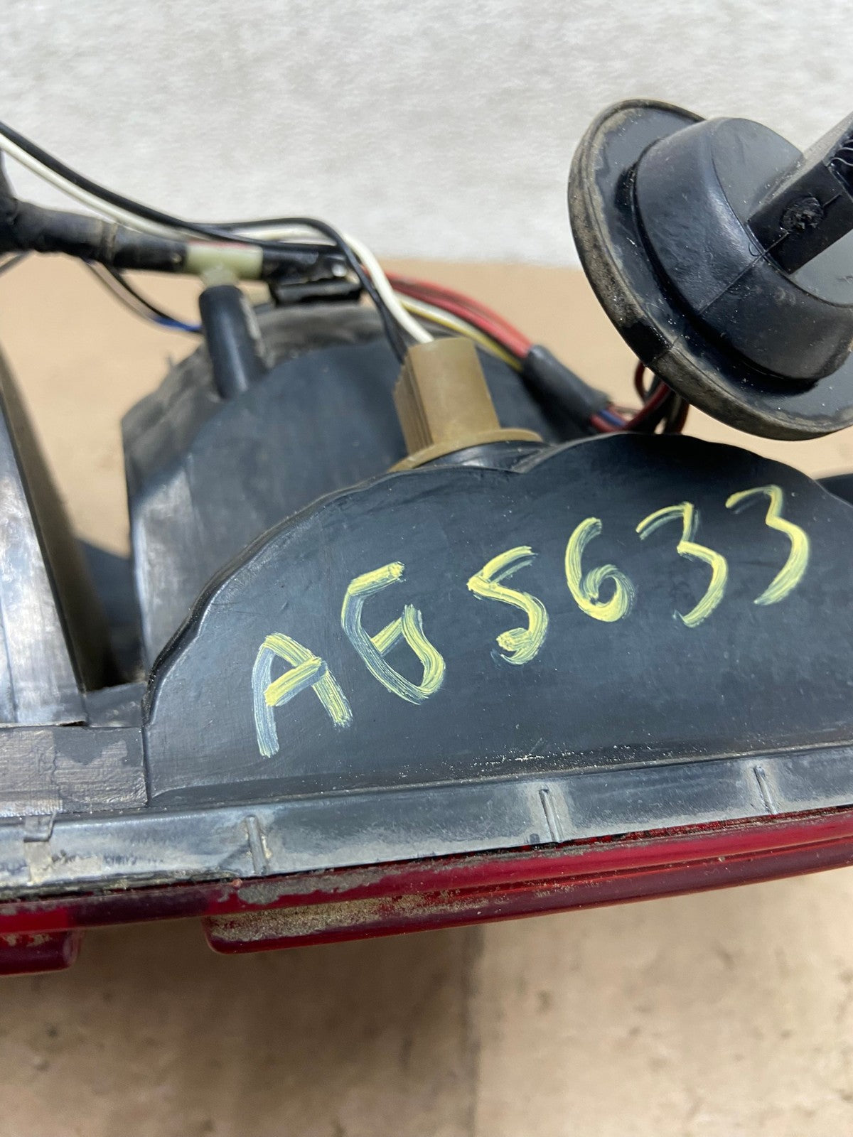 2005 - 2009 Ford Mustang Right Passenger RH Side Tail Light AG5633 LK7