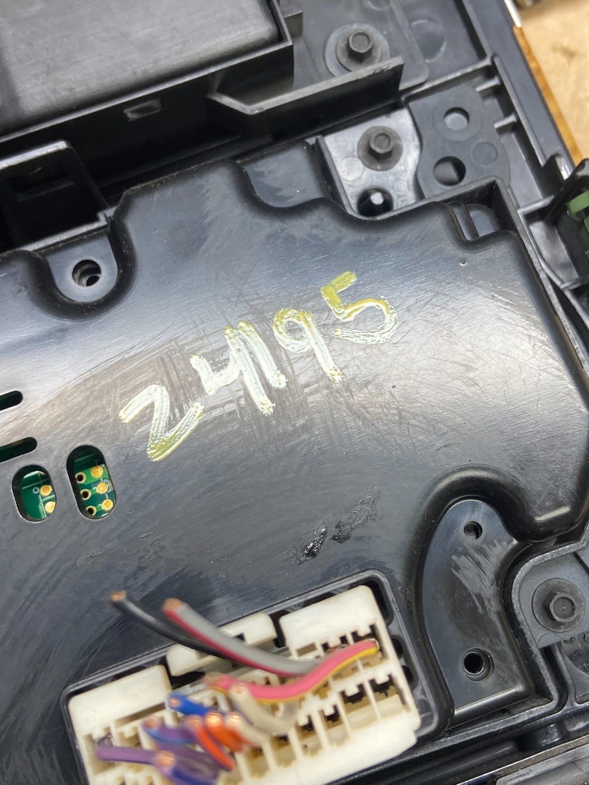 2008 to 2010 Jeep Grand Cherokee Center Navi Radio Air Vent Bezel OEM Z4195 DG6