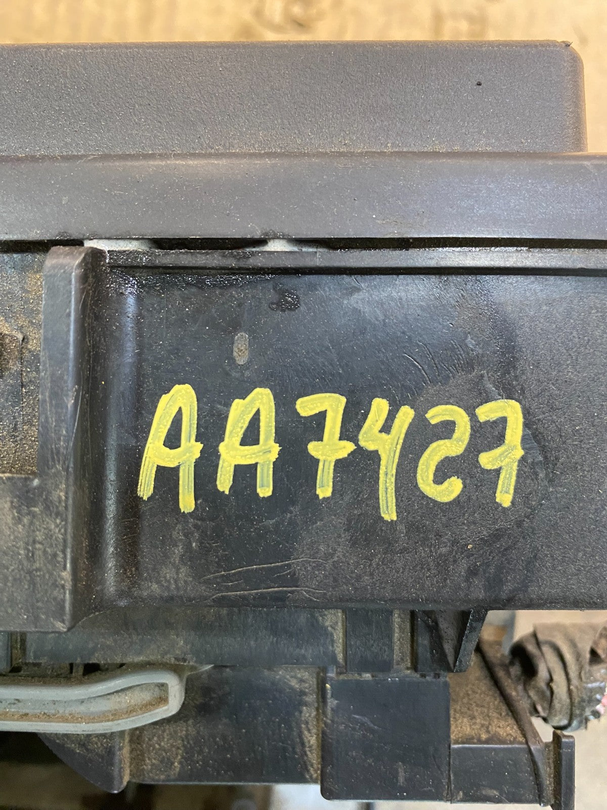 2009 Jeep Grand Cherokee Fuse Box Relay Panel Body Control Module BCM aa7427 DG7