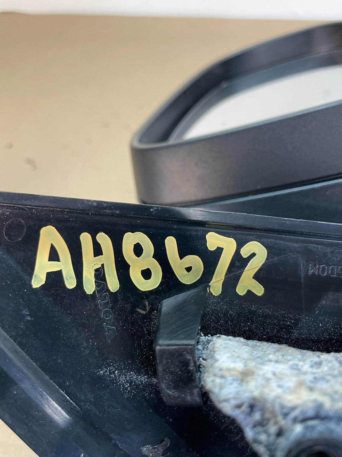 2011- 2018 Volvo S60 Right Passenger RH Front Door View Mirror AH8672 DG10