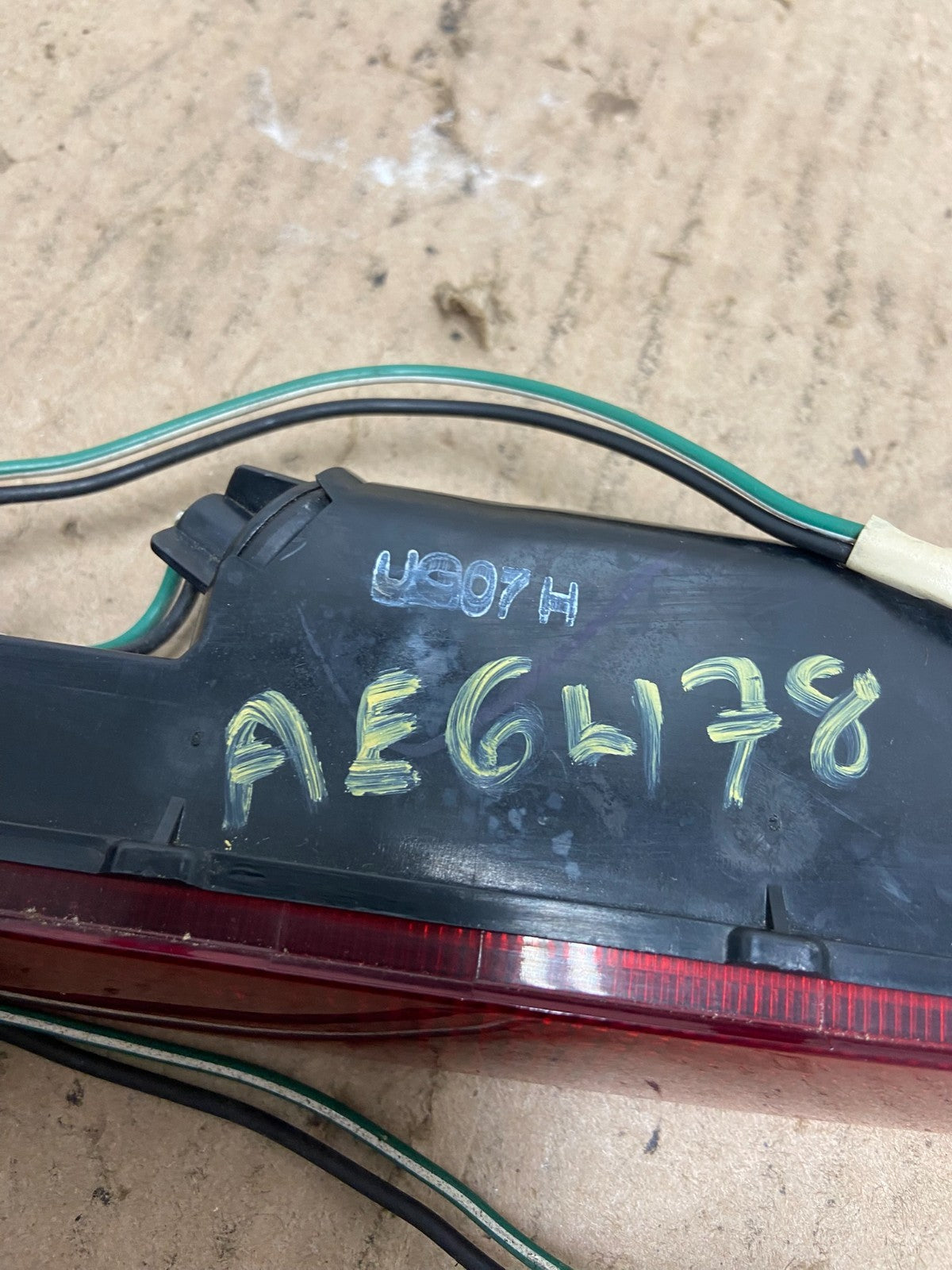 2005 to 2010 Honda Odyssey 3RD Brake Tail Light AE6478 DG6