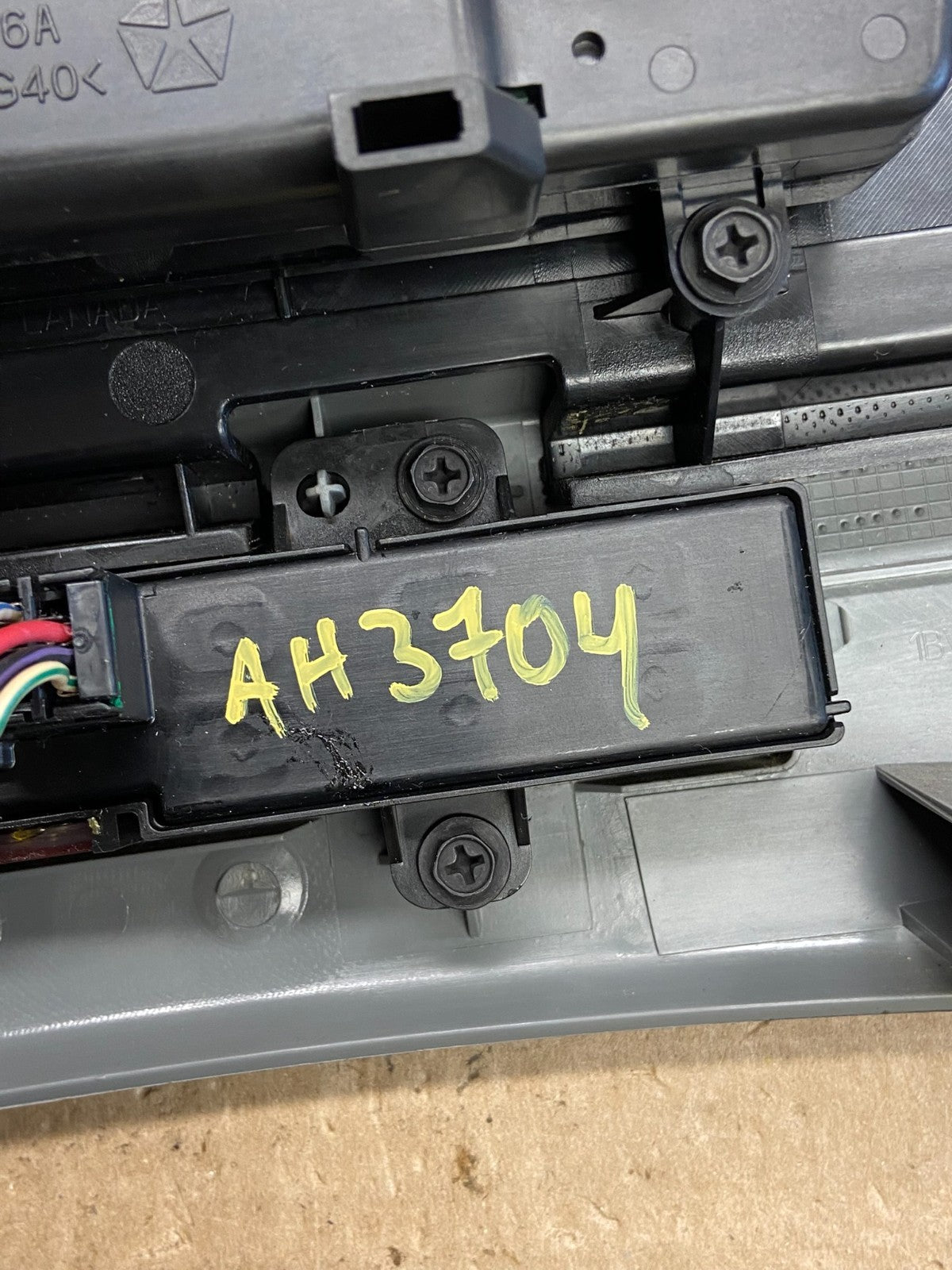 2008 to 2012 Jeep Liberty Dash Climate Temperature Control Radio Bezel AH3704 DG7