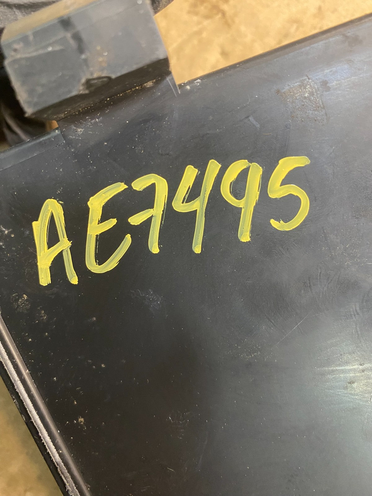 2009 to 2016 GMC Acadia Rear Trunk Liftgate Power Motor Actuator AE7495 DW5
