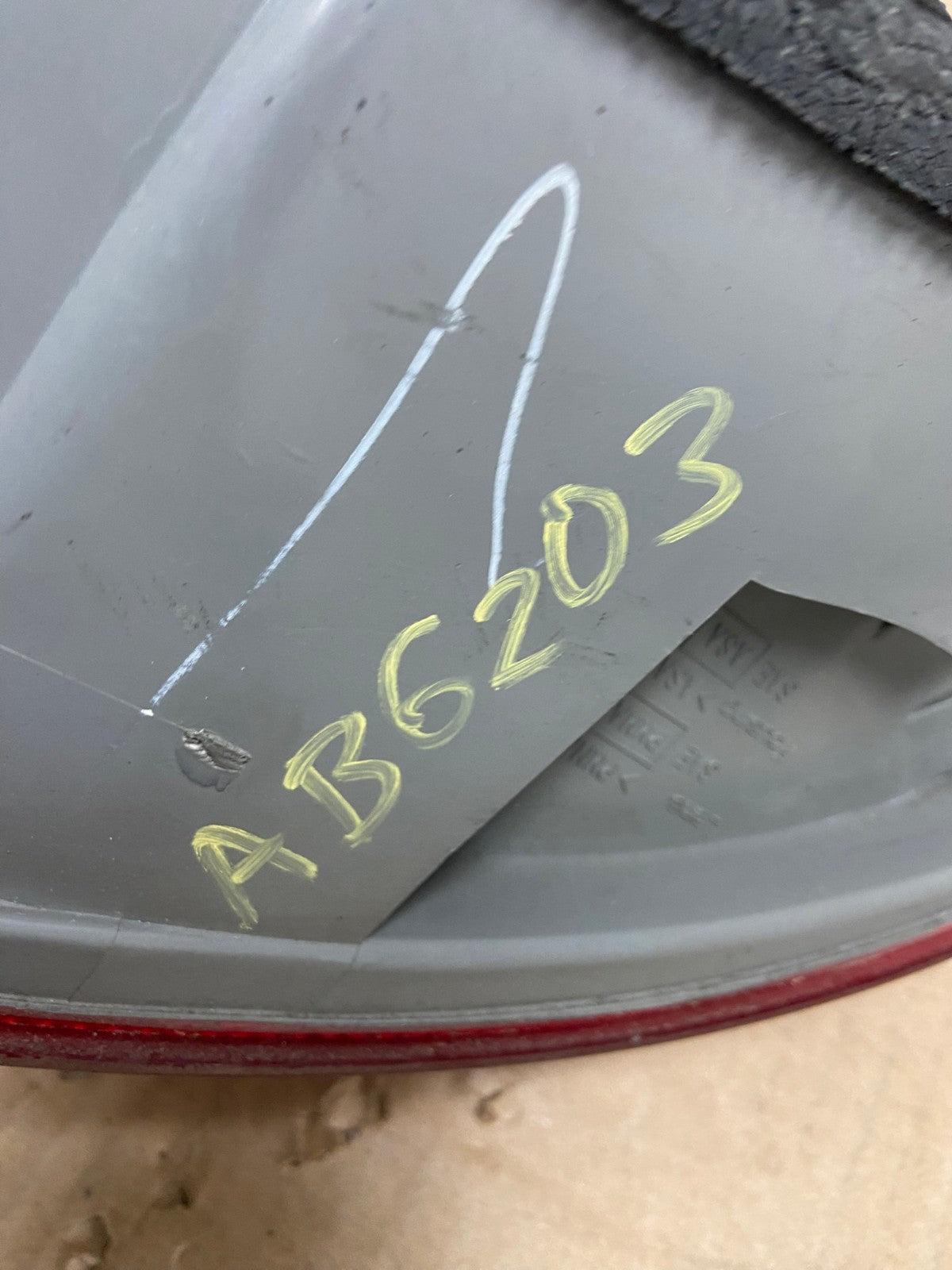 1998 1999 2000 Toyota Corolla Left Driver Lh Side Tail light AB6203 LK7