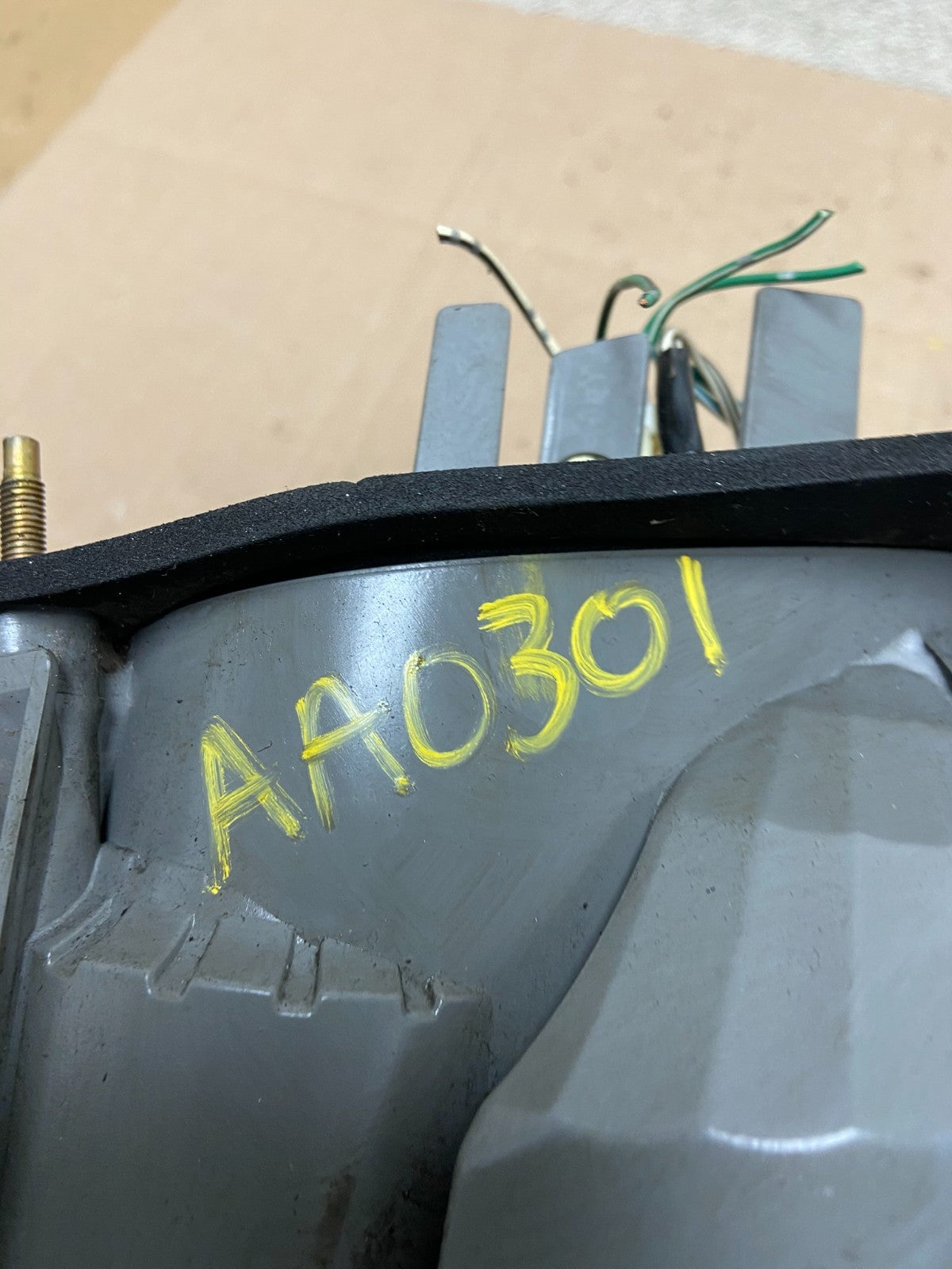 2003 to 2005 Toyota Corolla Left Driver Lh Side Tail Light AA0301 DW5