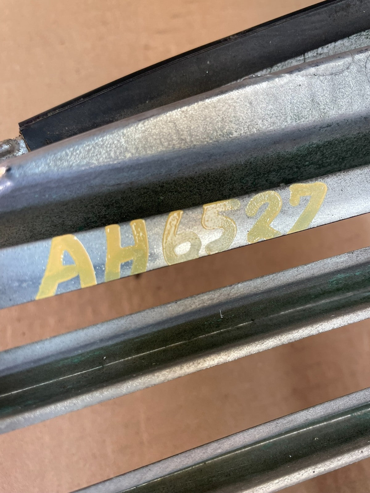 2002 to 2005 Hyundai Azera XG350 Front Upper Grill Grille W/Emblem AH6527 DG5