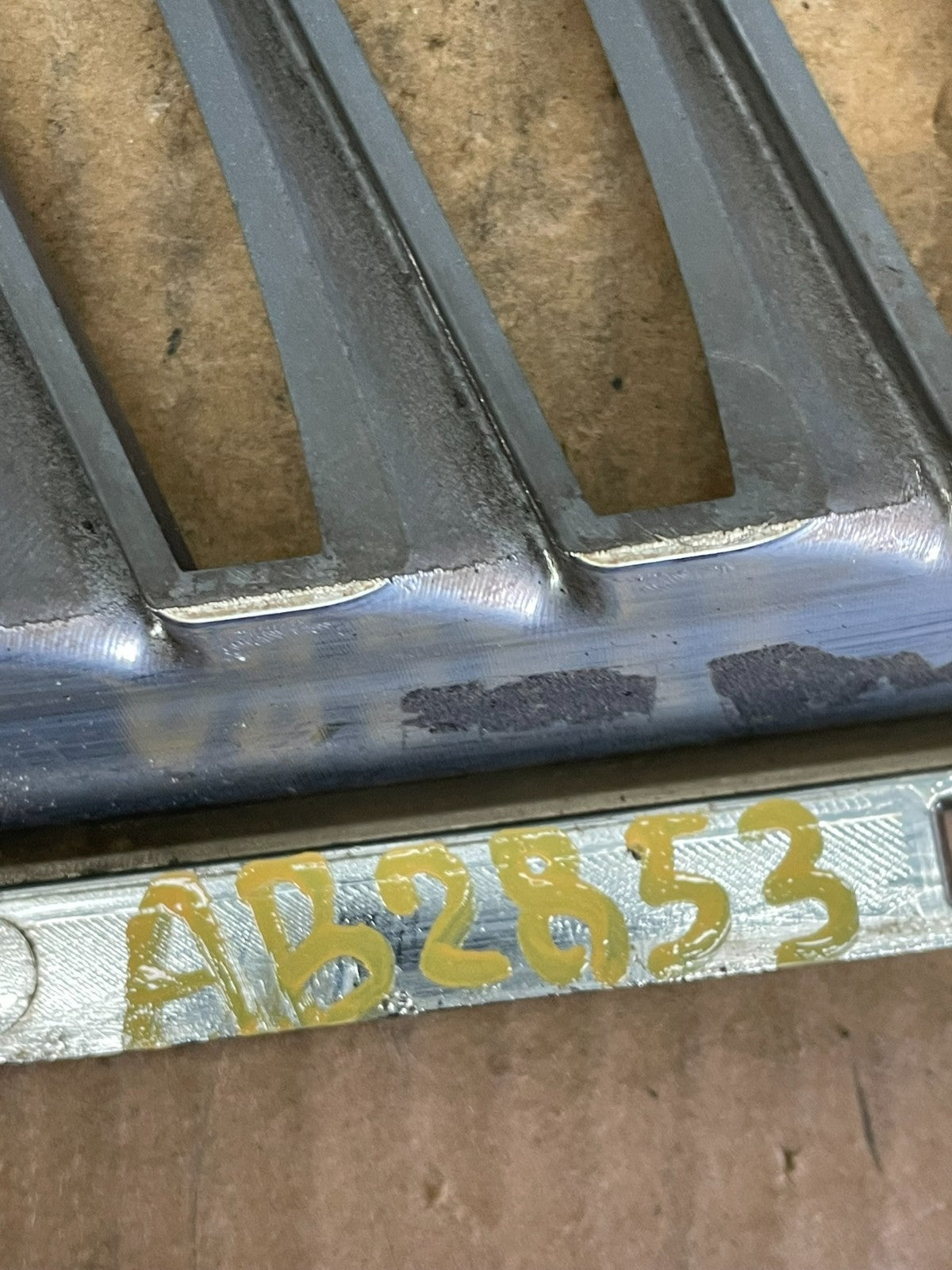 2013 to 2016 Lincoln MKT Left Driver LH Side Front Grill Grille OEM ab2853 DG7