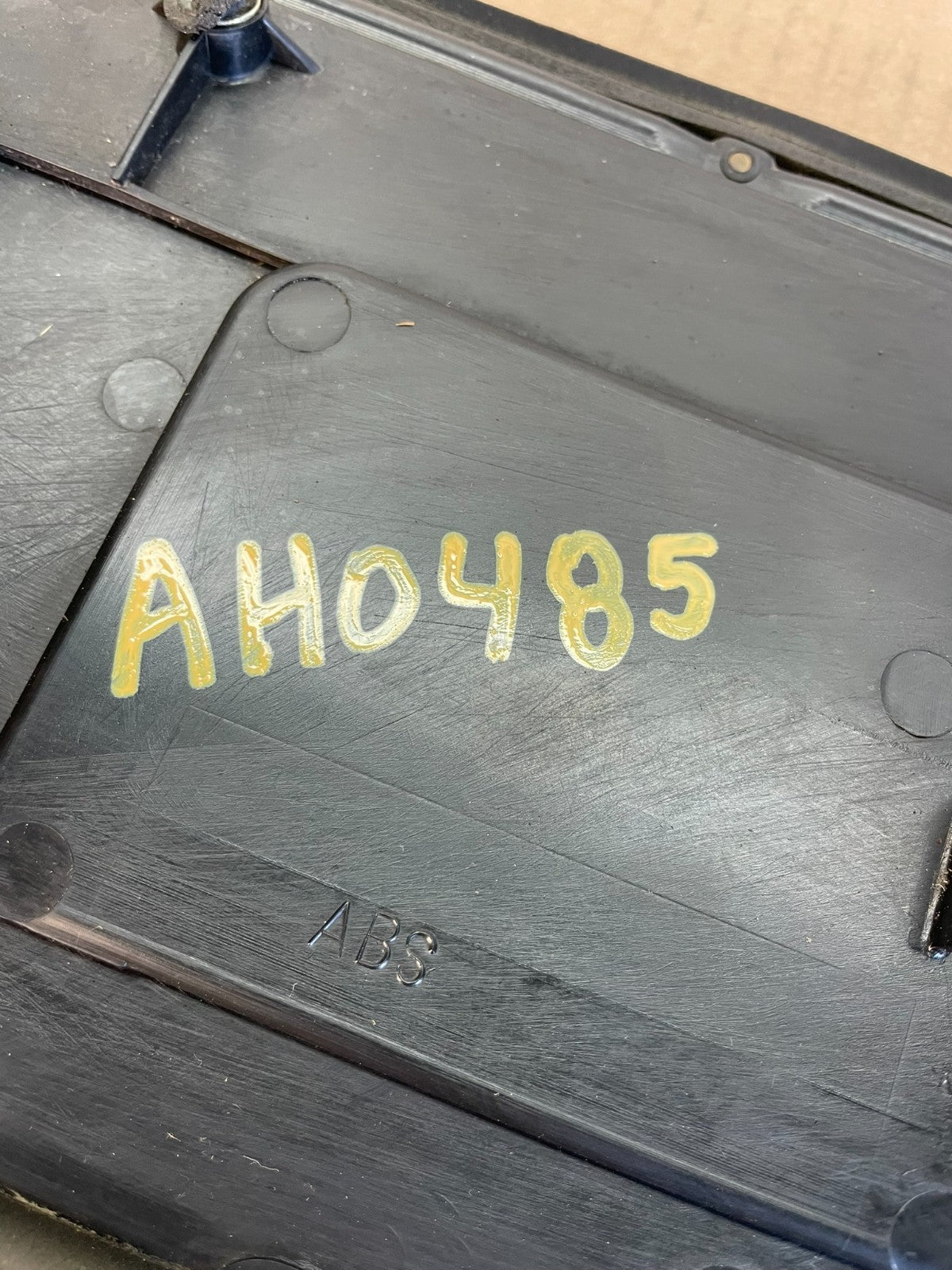 1992 1993 1994 Toyota Camry Center Trunk Rear Tail Light AH0485 DG6