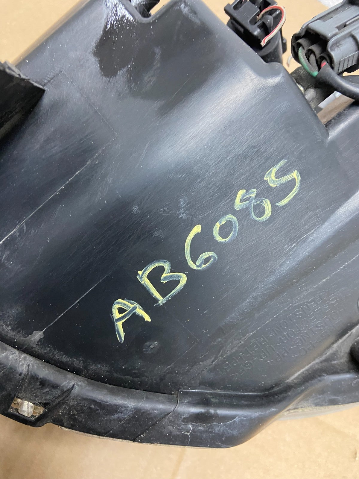 2006 2007 Mazda 5 Right Passenger RH Side Halogen Headlight OEM AB6085 DW9
