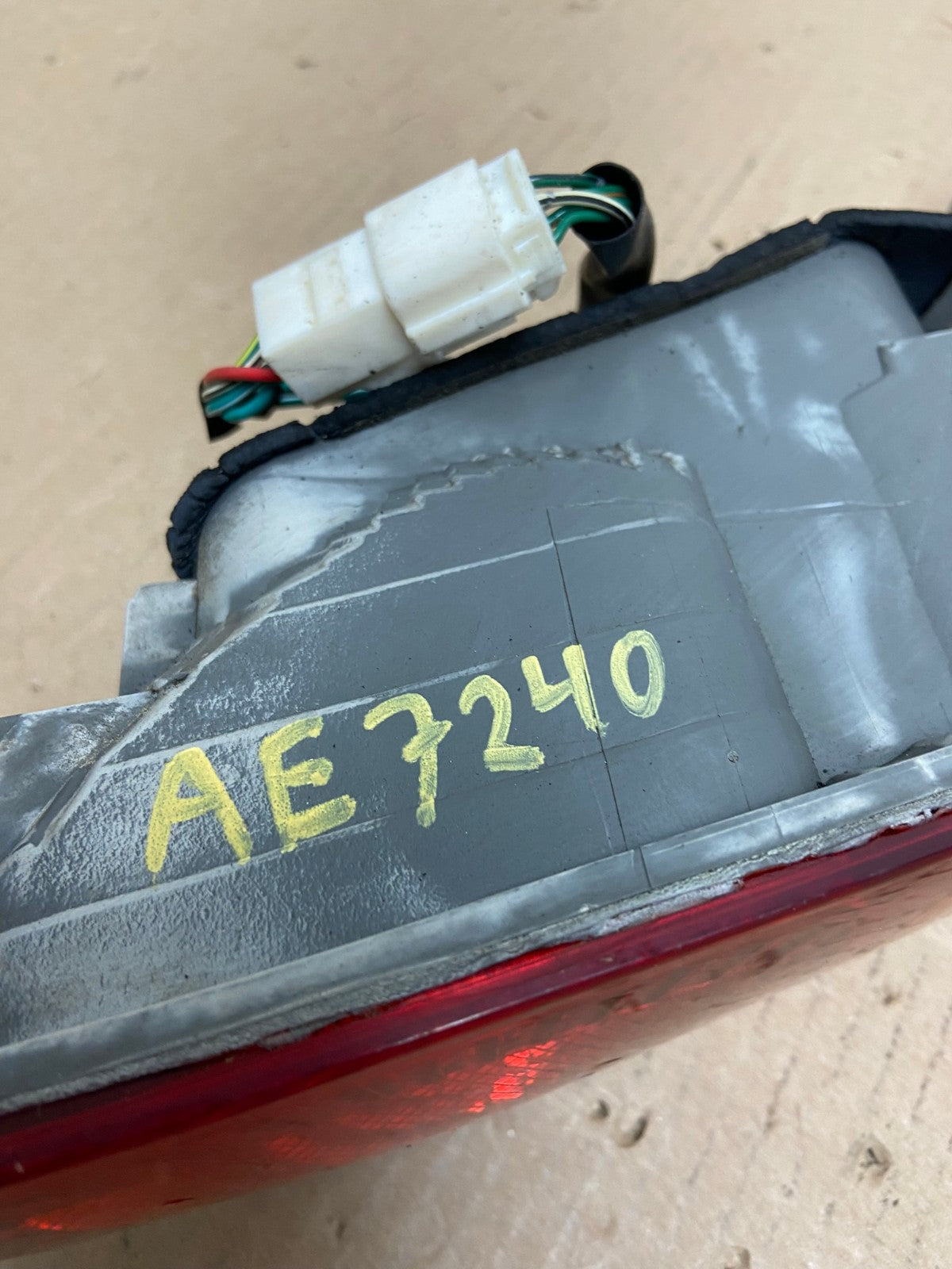 2000 to 2001 Toyota Camry Tail Light Left Driver Lh Side AE7240 LK6