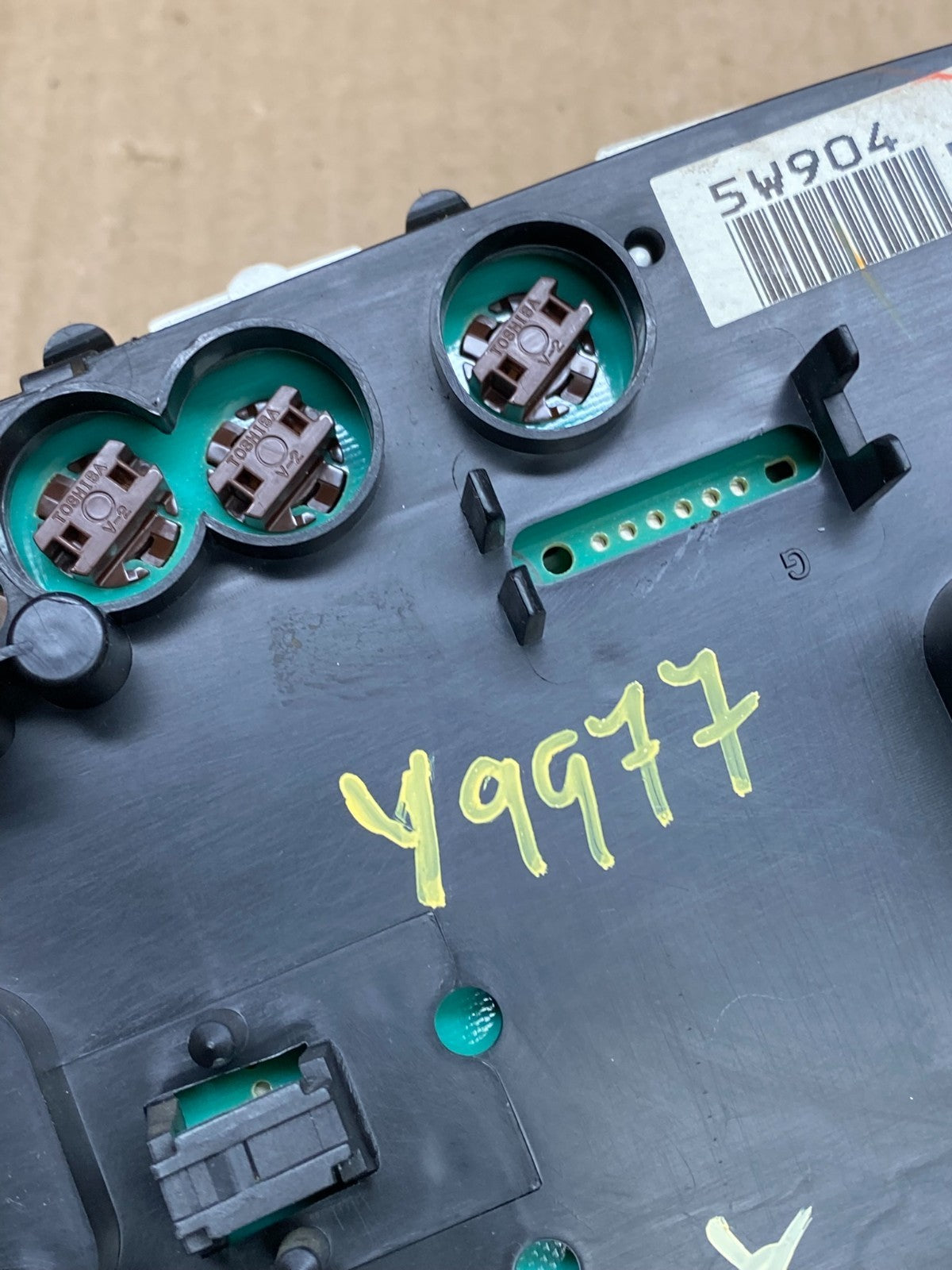 2001 to 2003 Nissan Pathfinder Speedometer Cluster Gauge OEM Y9977 PS8