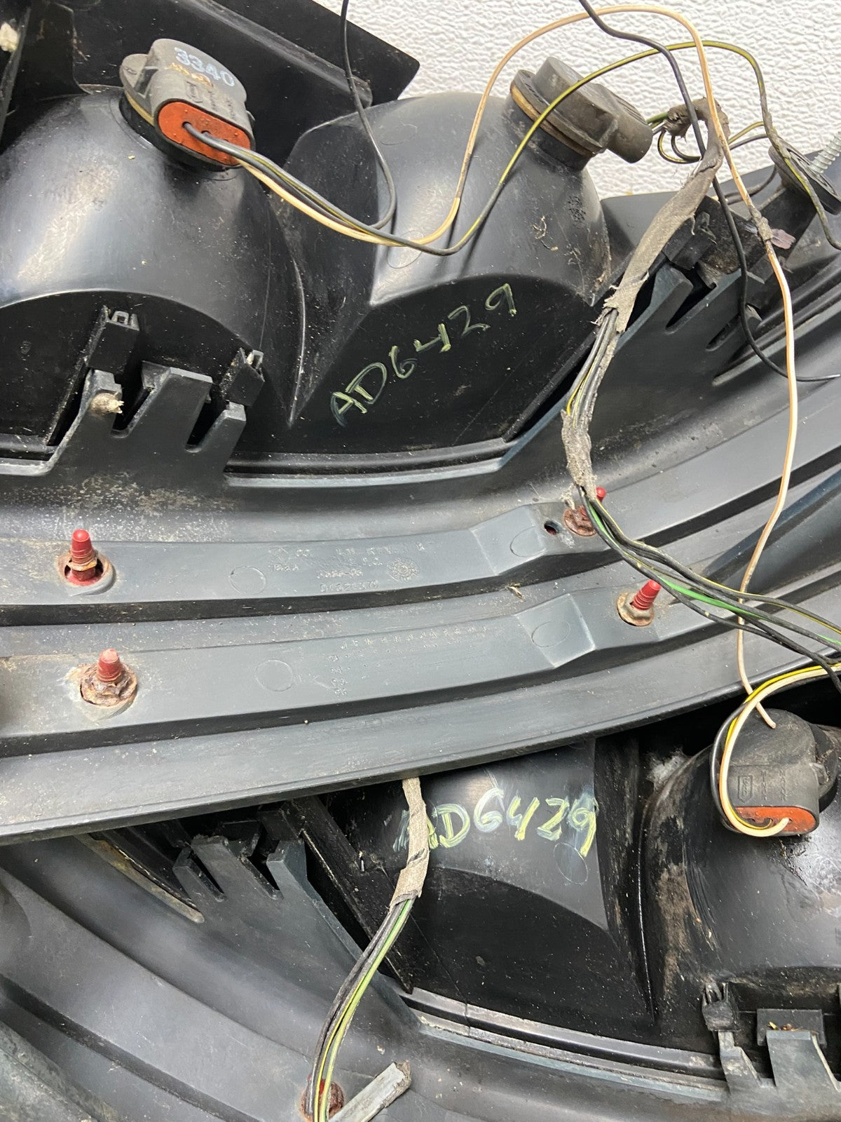 1998 to 2004 Dodge Intrepid Left+Right Set Side Tail Light AD6429 DG12