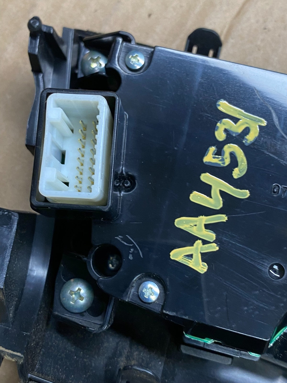 2009-2014 Nissan Murano AM FM Radio CD Control Panel AA4531 DG6