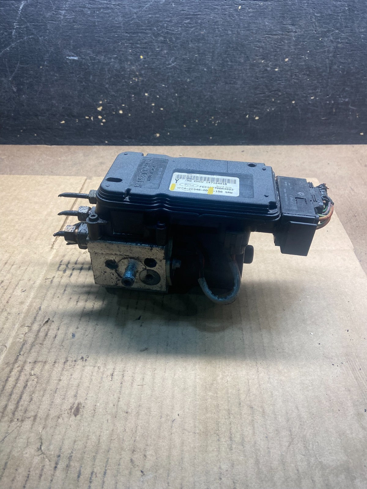 2005 2006 Ford E-150 E150 ABS Anti-Lock Brake Pump Module y4354 DG4