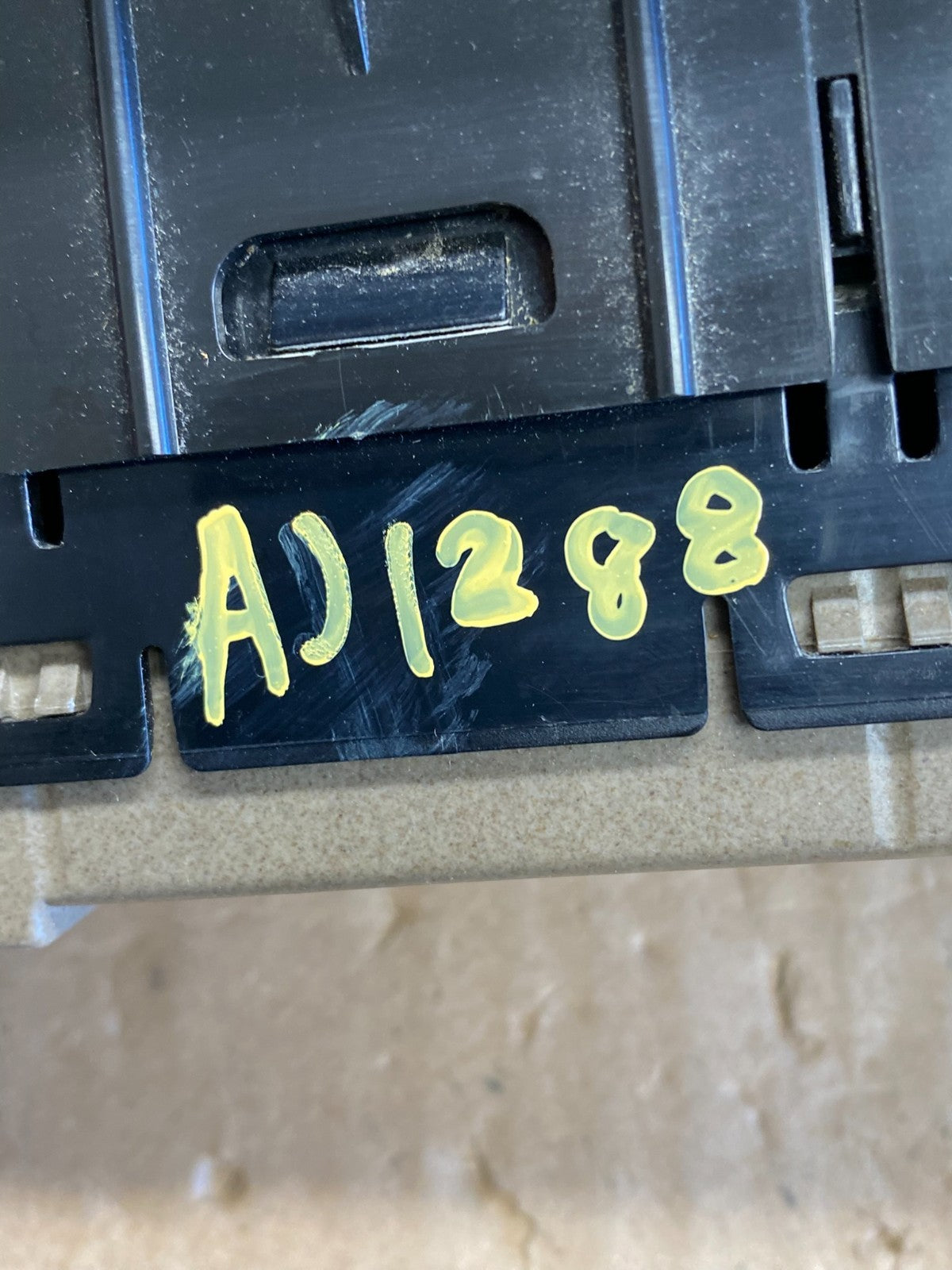 2003-2006 Chevrolet Silverado Left Driver Side Master Window Switch AJ1288 DW5