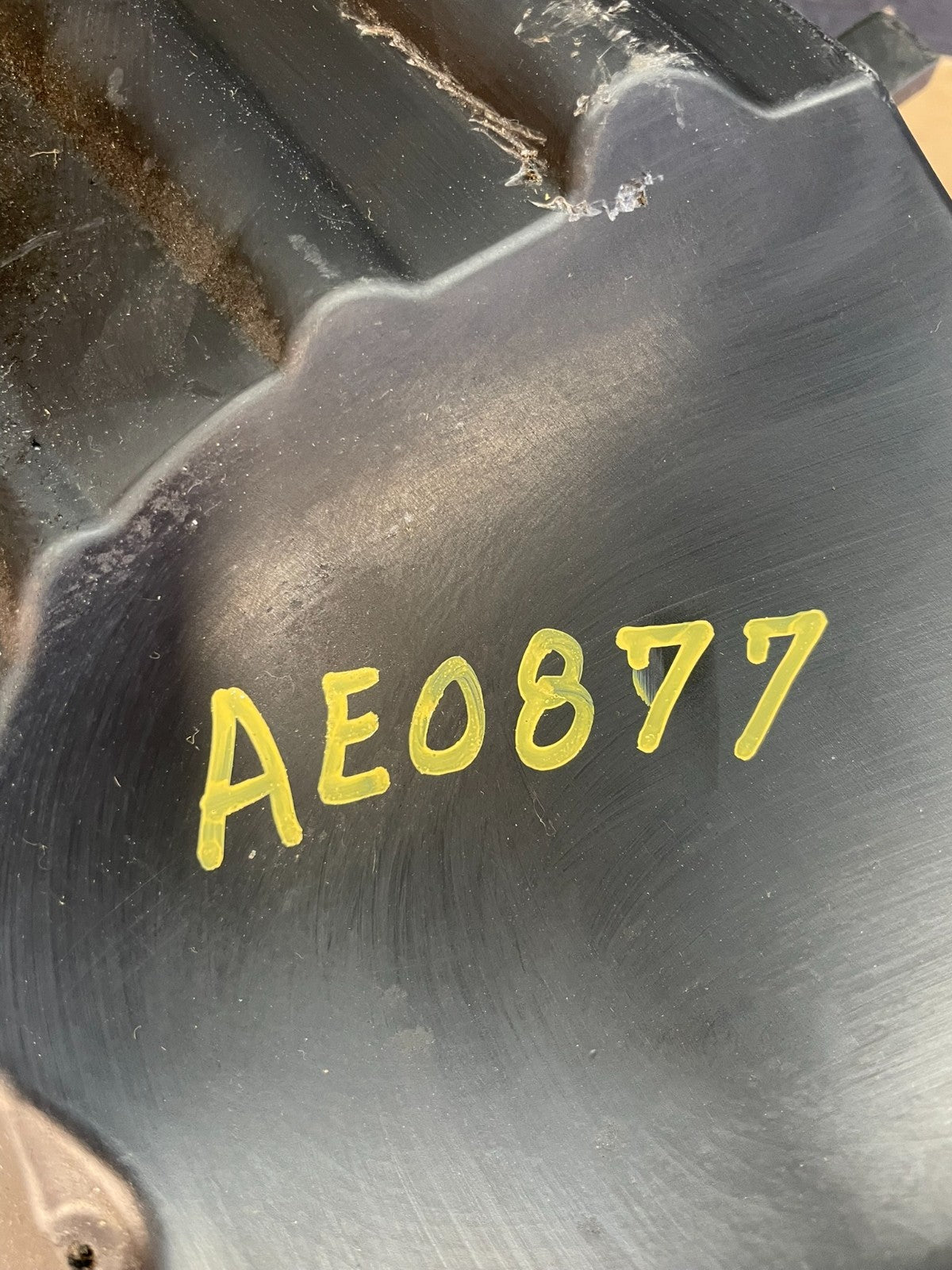 2010 to 2018 Mercedes-Benz Sprinter 2500 3.0L Air Cleaner Box AE0877 DG7