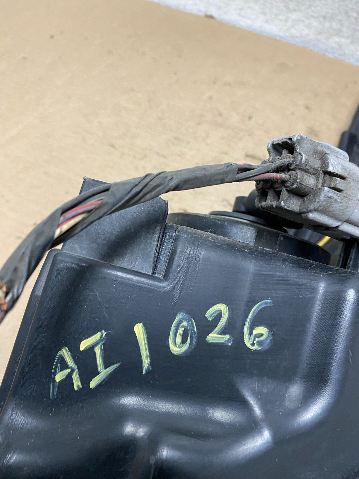 2013 - 2014 Subaru Legacy Outback Right Passenger Headlight AI1026 DW11