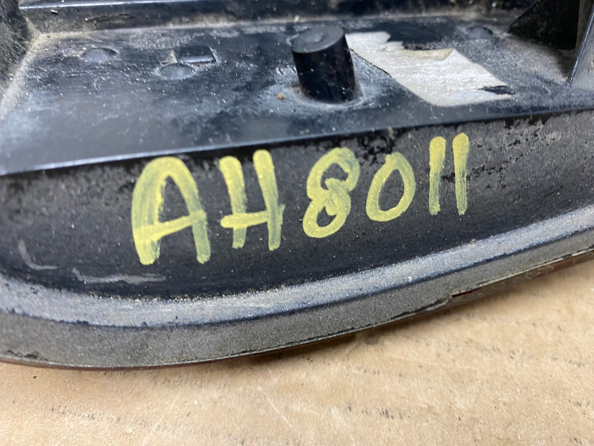 2000 to 2005 Cadillac Deville Right Passenger Rh Side Tail Light AH8011 LK6