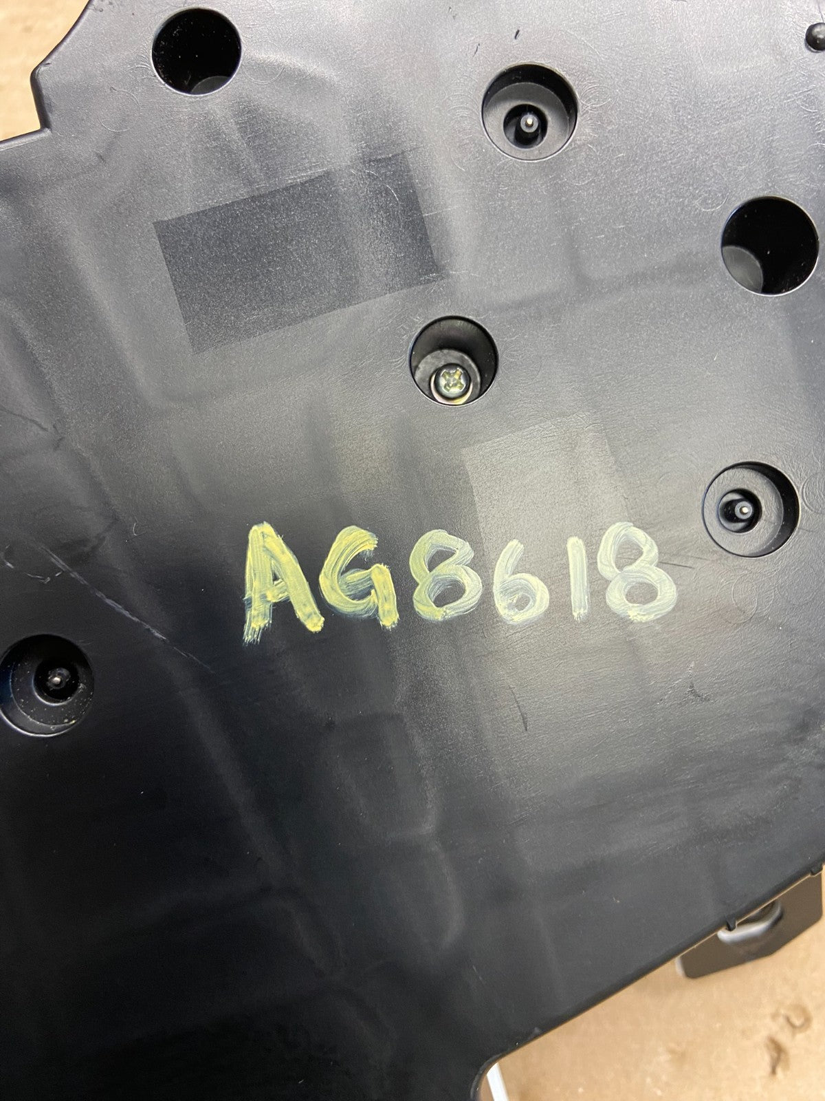 2007 to 2013 Chevrolet Silverado Suburban Cluster Gauge Speedometer AG8618 DG7