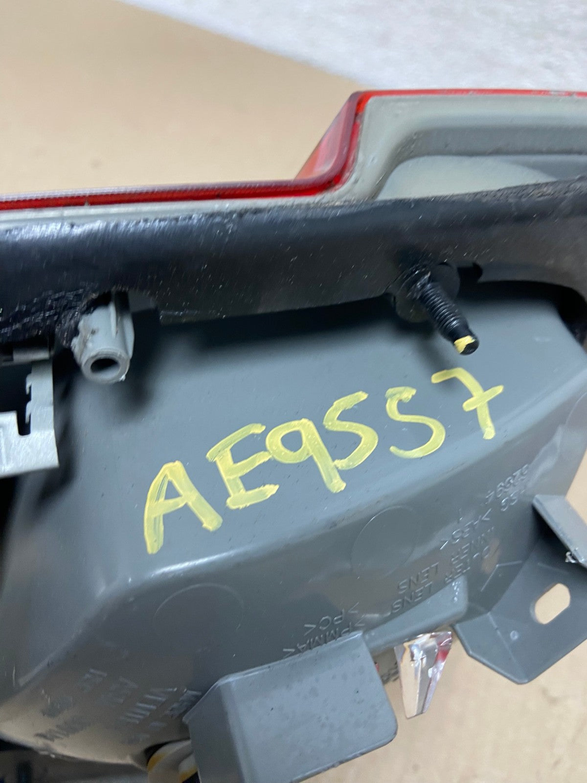 2011-2013 Jeep Grand Cherokee Left Driver Side Lh Inner Tail Light AE9557 LK6