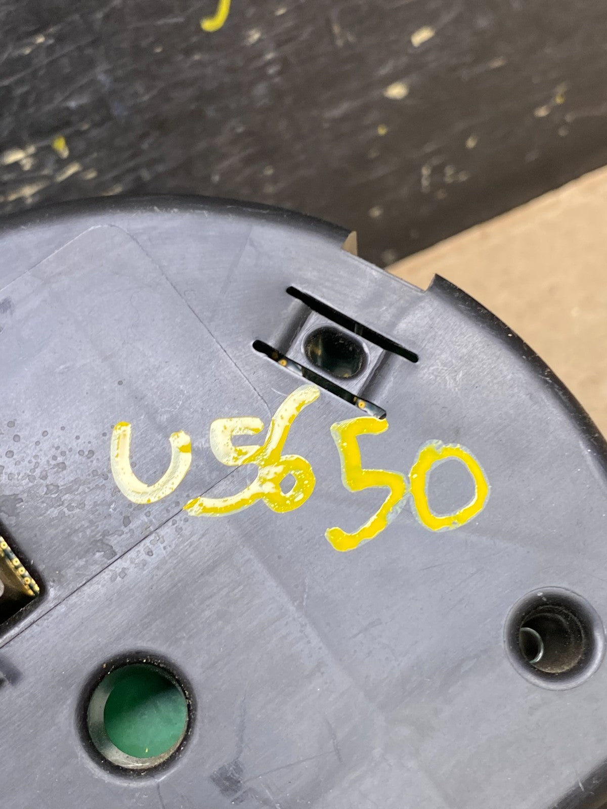 2012 Chrysler 300 Speedometer Cluster Gauge OEM u5650 DG7