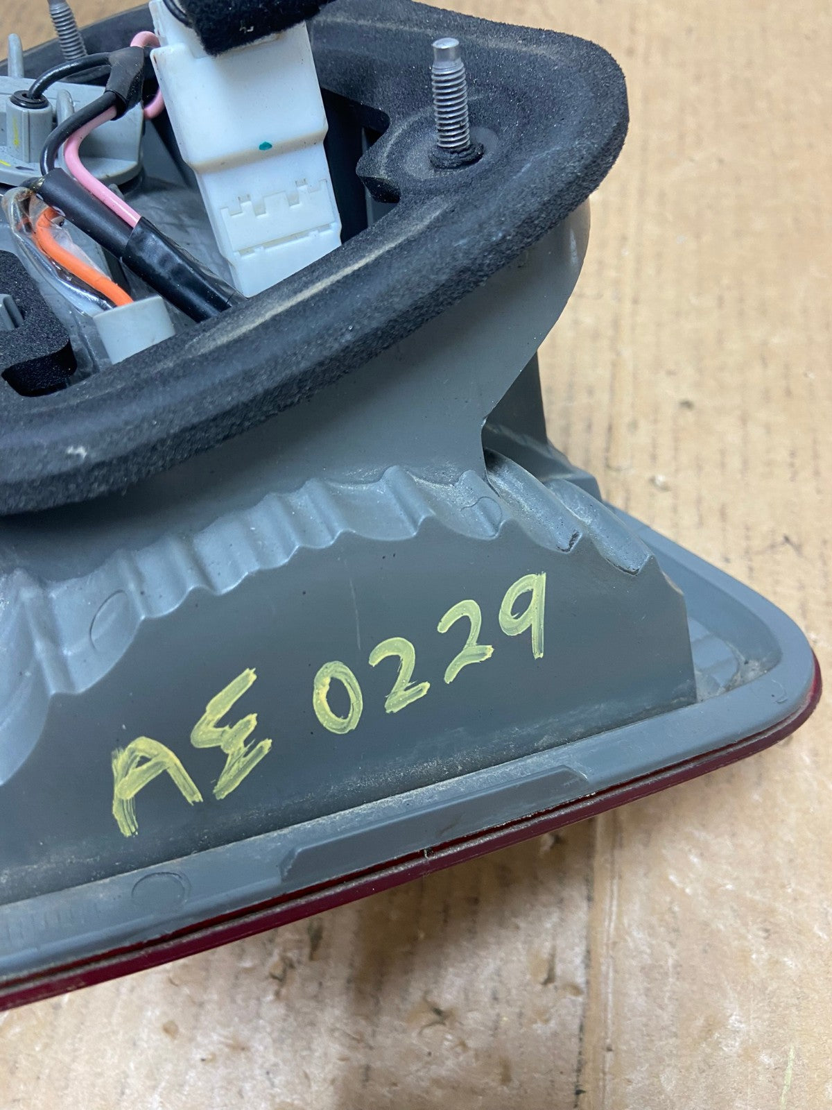 2011 2012 2013 Kia Sorento Right Passenger Inner Tail Light AE0229 LK7