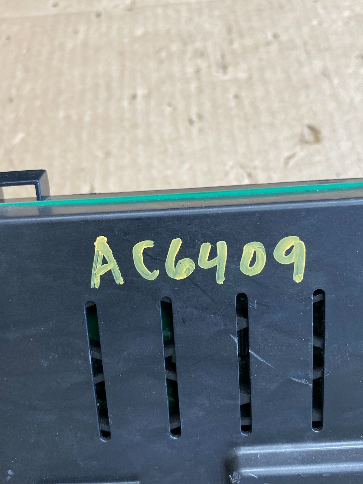 2009 to 2011 Honda Pilot Information Display Screen ac6409 DG7