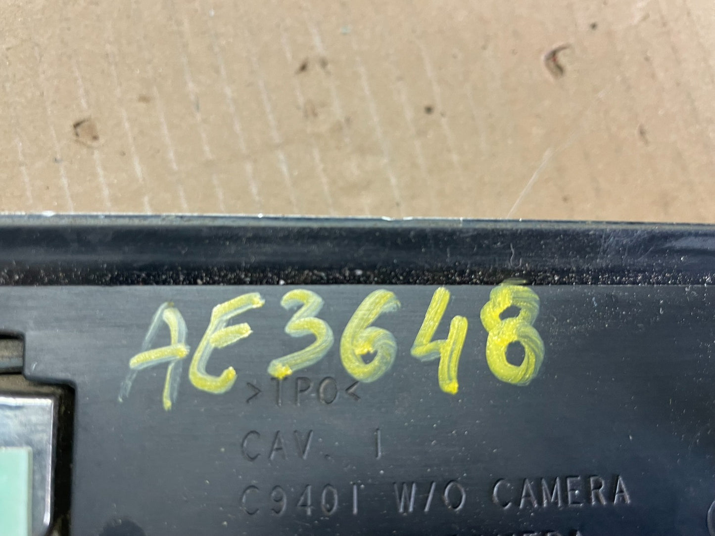 2007-2012 GMC Acadia Chrome Tailgate Rear Finish Molding W/O Camera AE3648 DG7