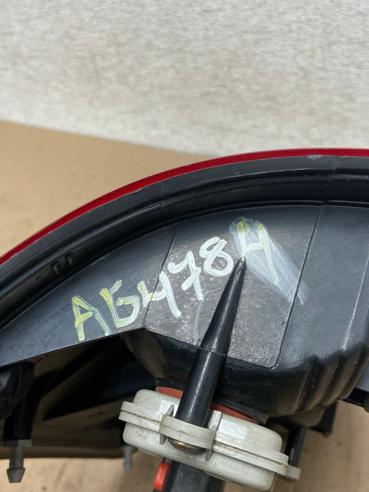 2002 to 2006 Dodge Ram 1500 Left Driver side Tail Light AG4784 LK7