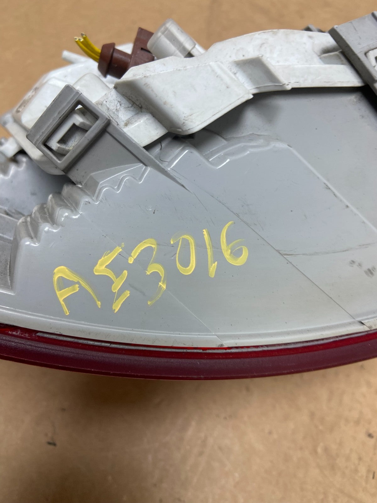 2004 to 2008 Audi A4 Avant Right Passenger RH Inner Tail Light ae3016 DG7