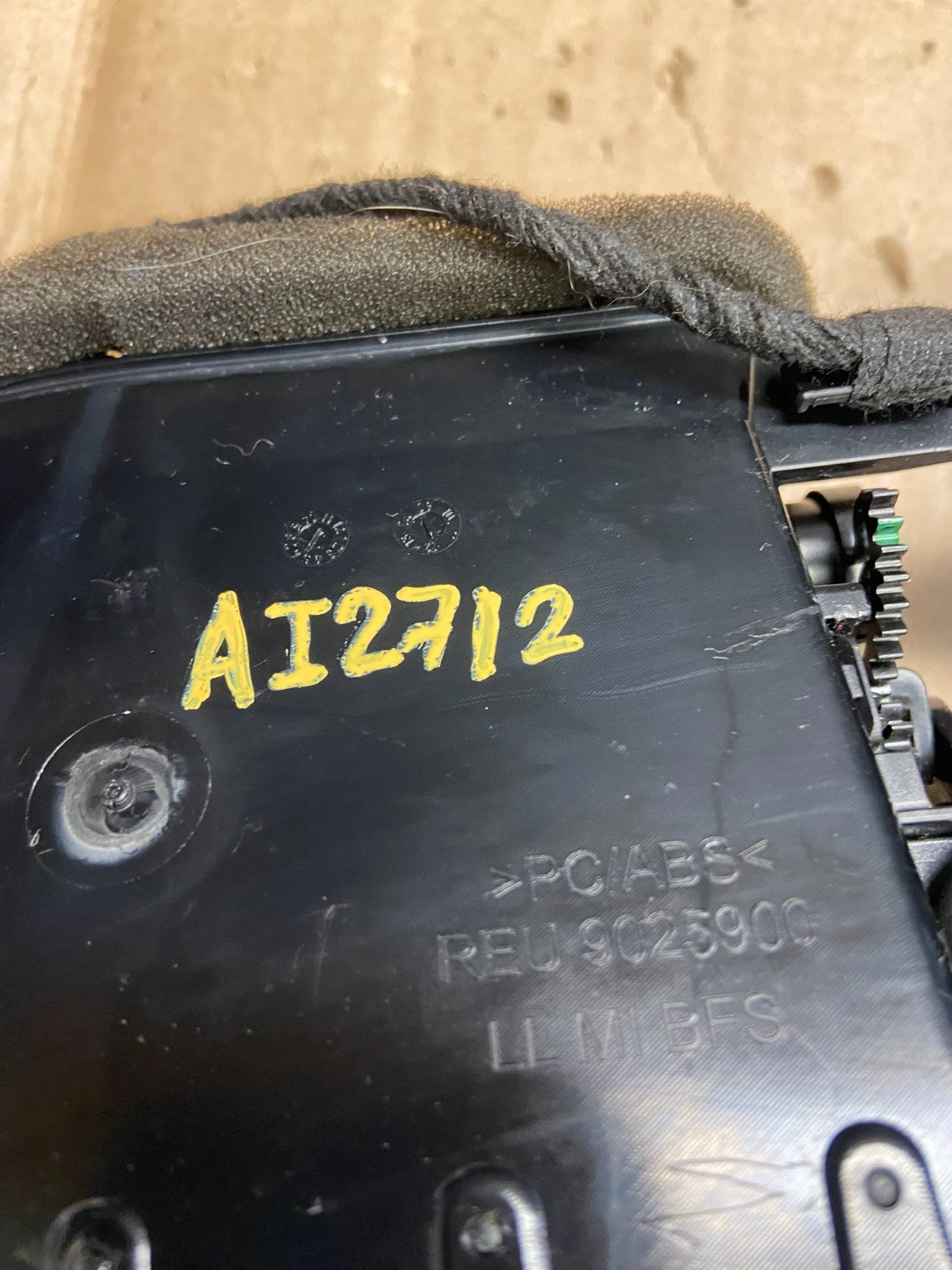 2012 to 2017 Audi A6 A7 Center Dashboard Air Vent AI2712 DG4