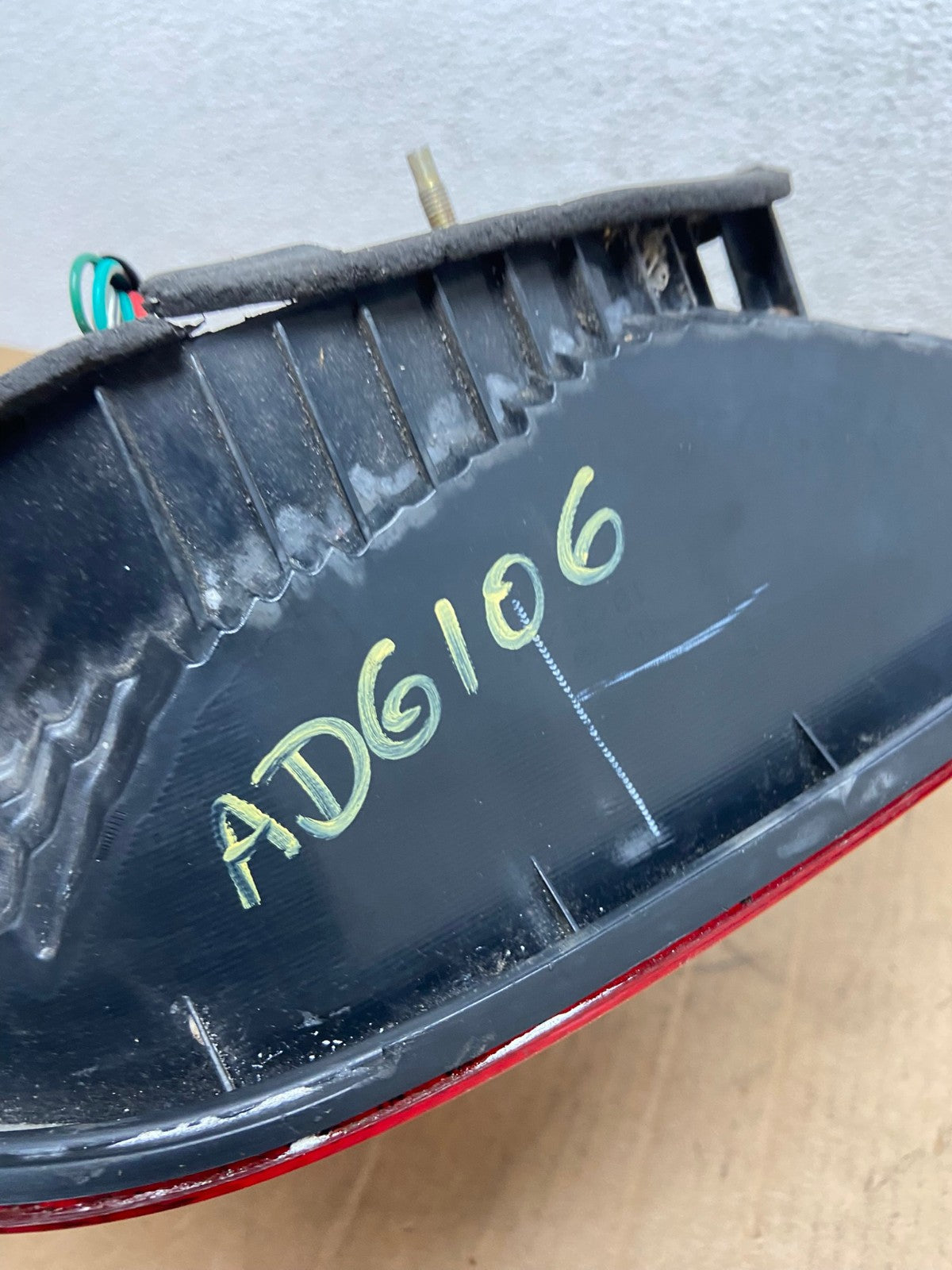 2002 2003 2004 Toyota Camry Tail Light Right Passenger Rh Side AD6106 LK5