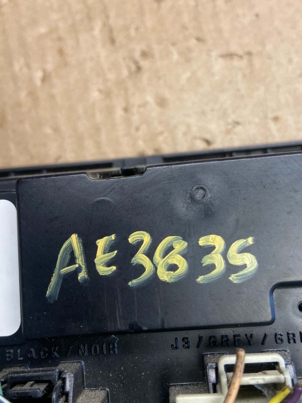 2007-2011 GMC Yukon Tahoe Automatic Climate Temperature Temp Control AE3835 DG5