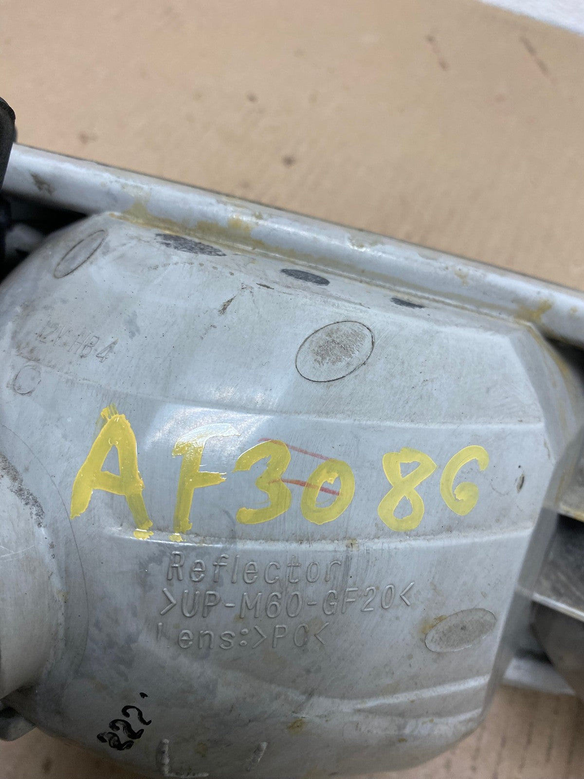 2000 to 2001 Toyota Camry Front Left Driver Side Headlight AF3086 LK9