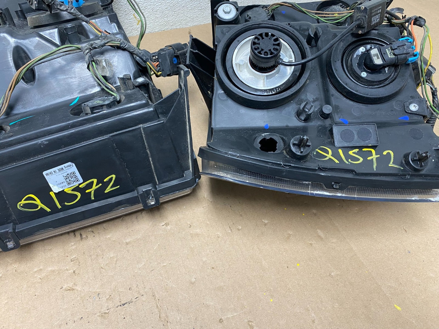 2007 - 2014 GMC Sierra Left+Right Side Black Halogen Headlights Q1572 DW14
