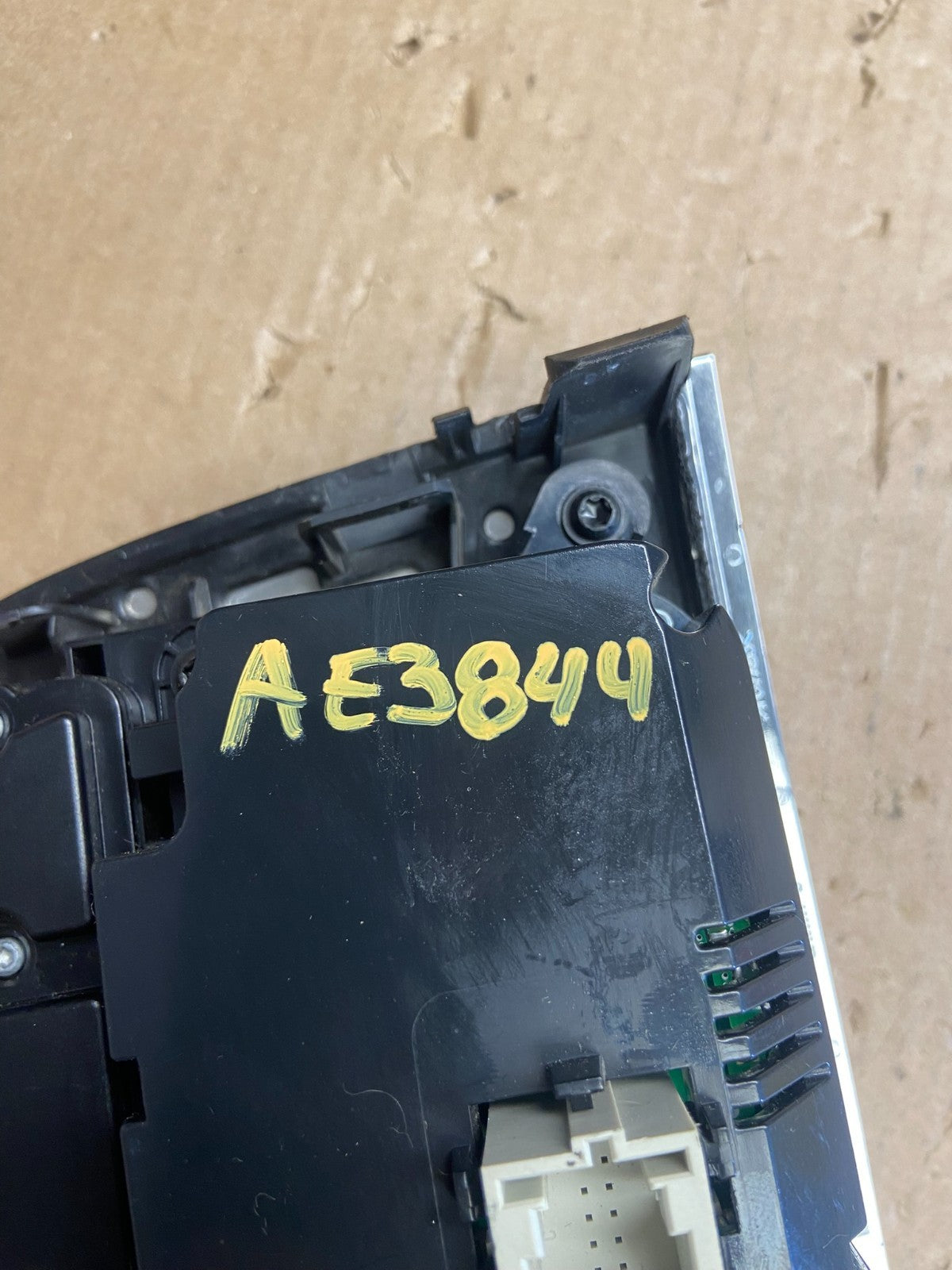 2006 to 2010 Mercedes W251 R350 AC Temp Heater Climate Control AE3844 DG6